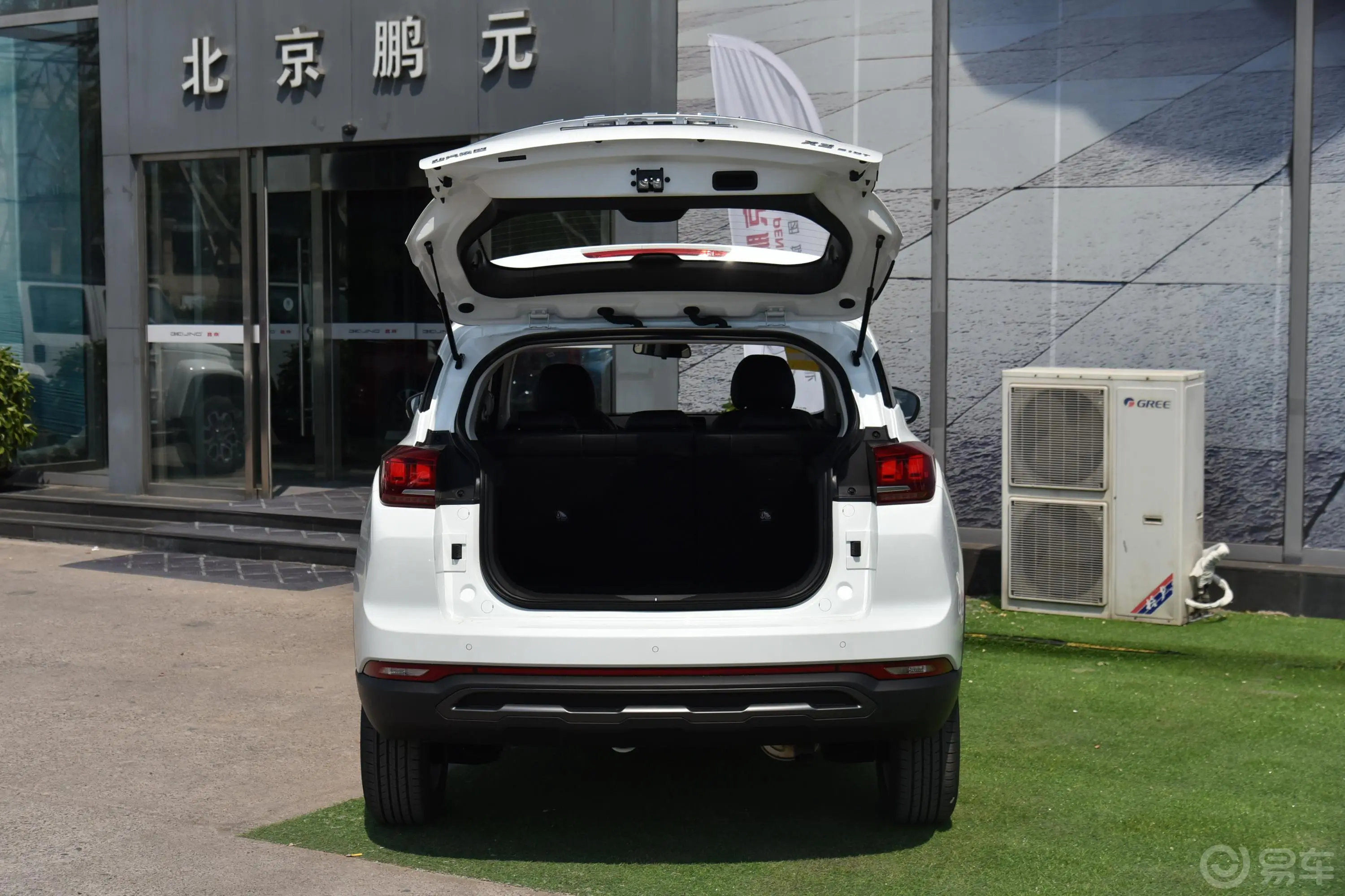 北京X31.5T CVT 荣耀版PLUS空间