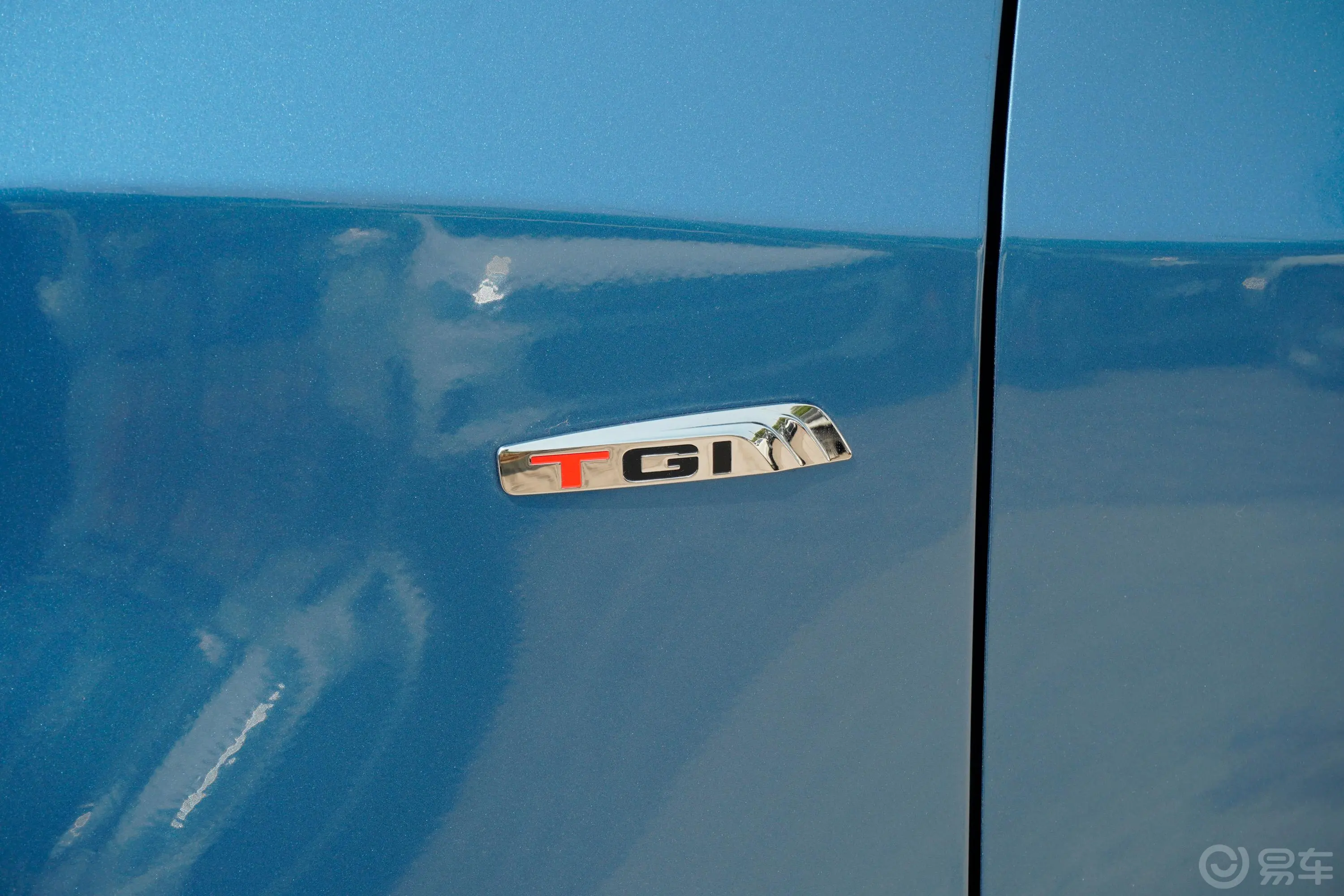 大通G10改款 PLUS 2.0T 手自一体 精英版 汽油 国VI外观