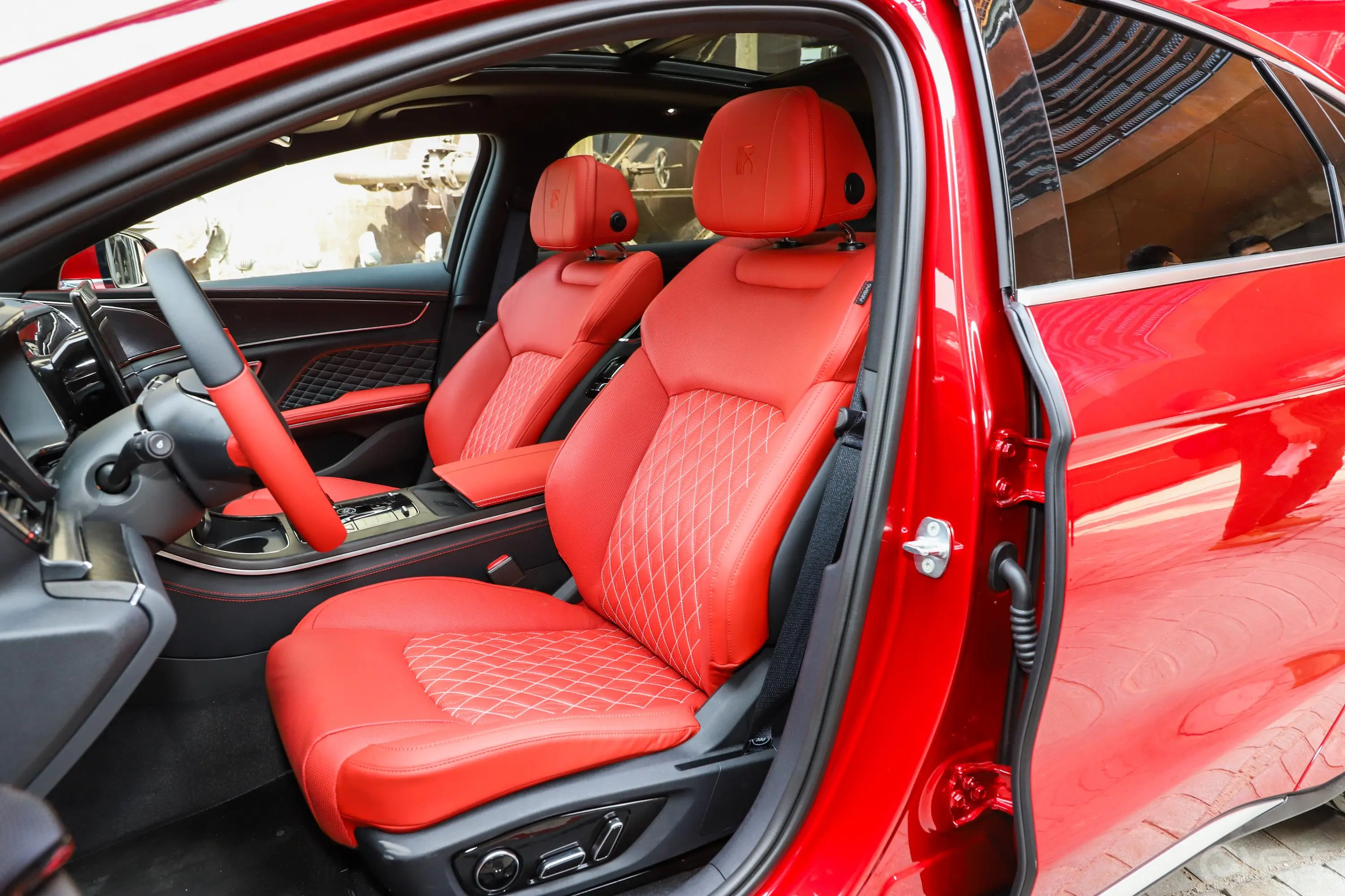 汉EV 四驱 高性能版 旗舰型驾驶员座椅