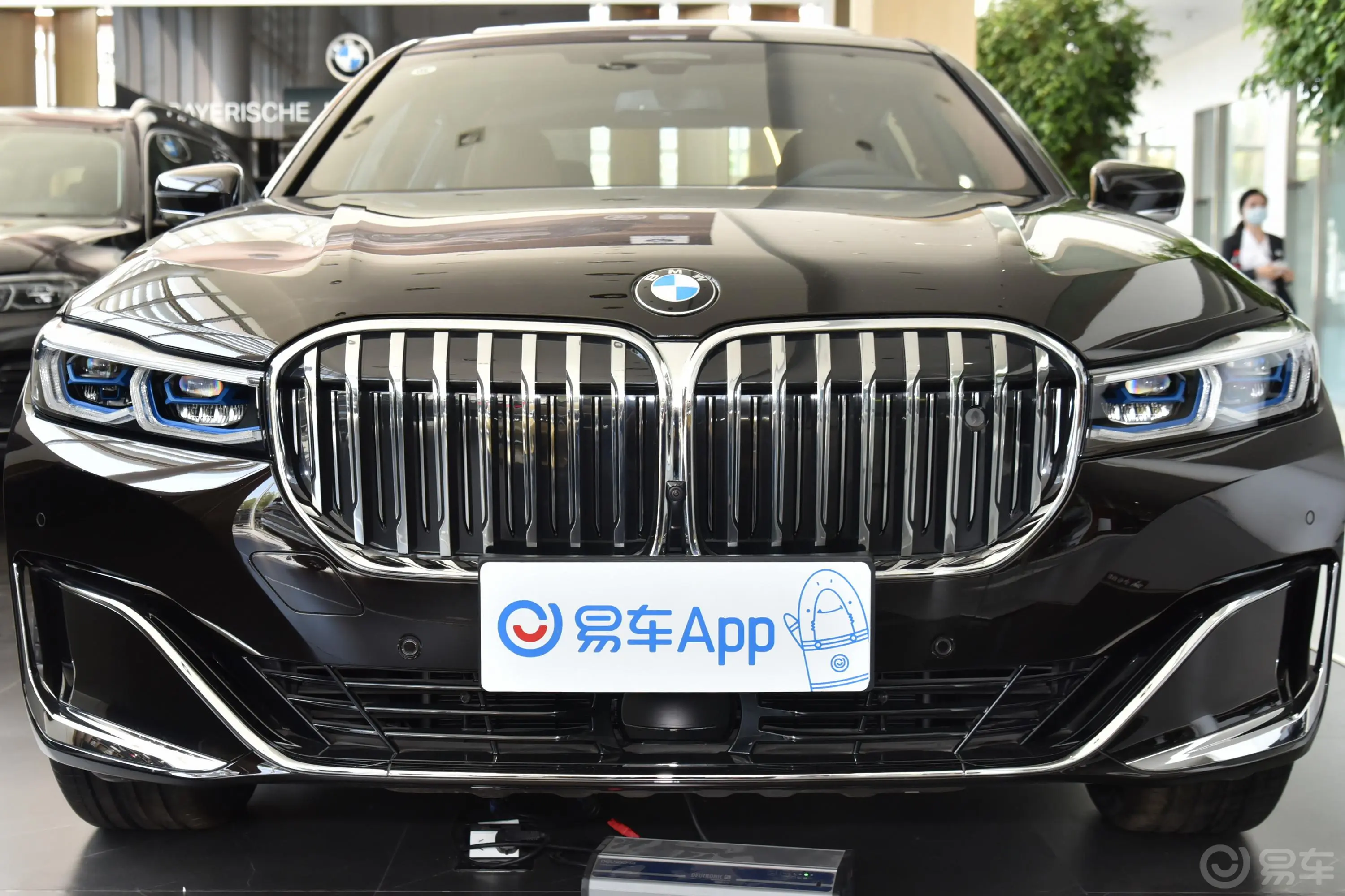 宝马7系改款 750Li xDrive V8 豪华套装外观