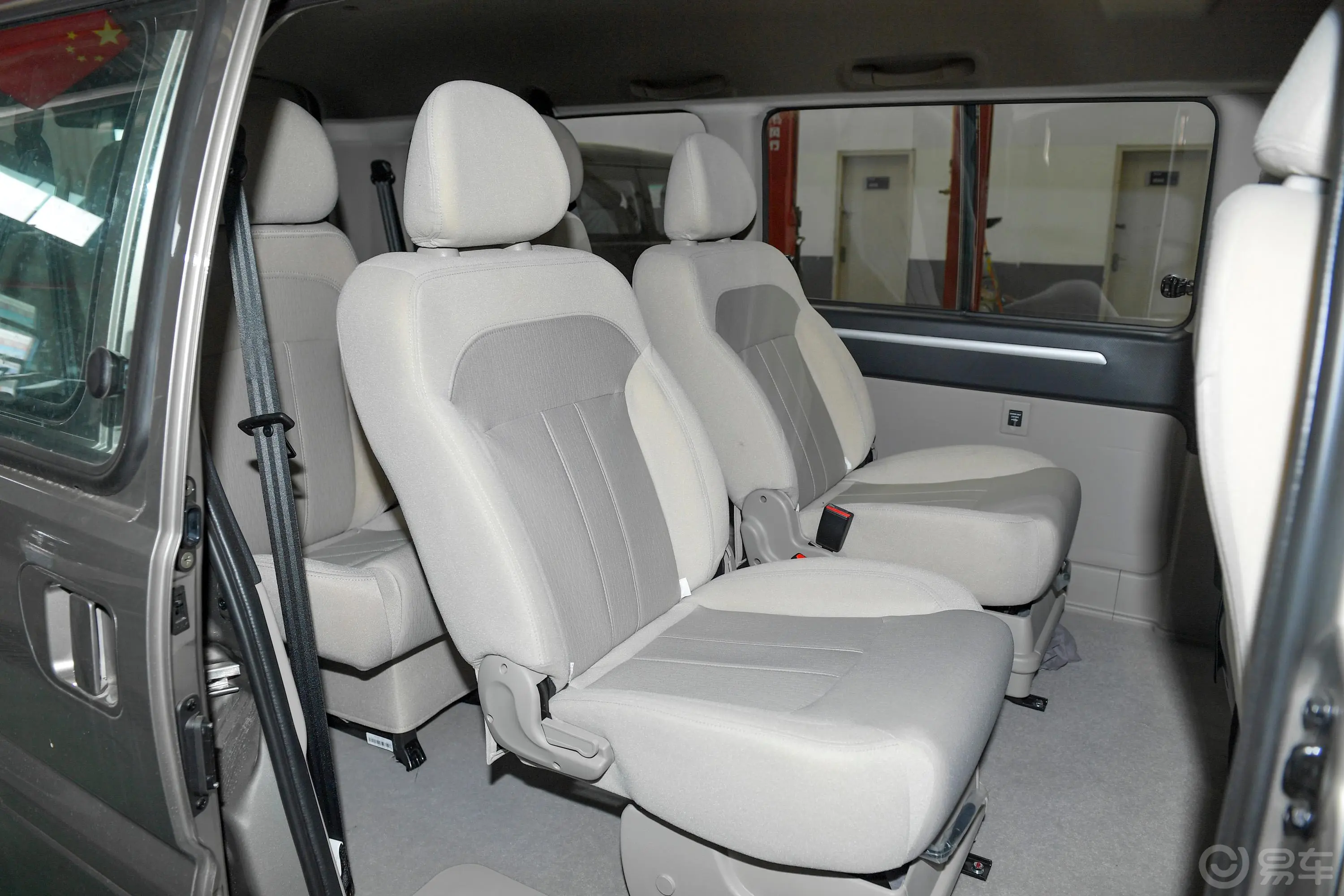 菱智改款 M5L 1.6L 手动 舒适型 9座 国VI后排座椅
