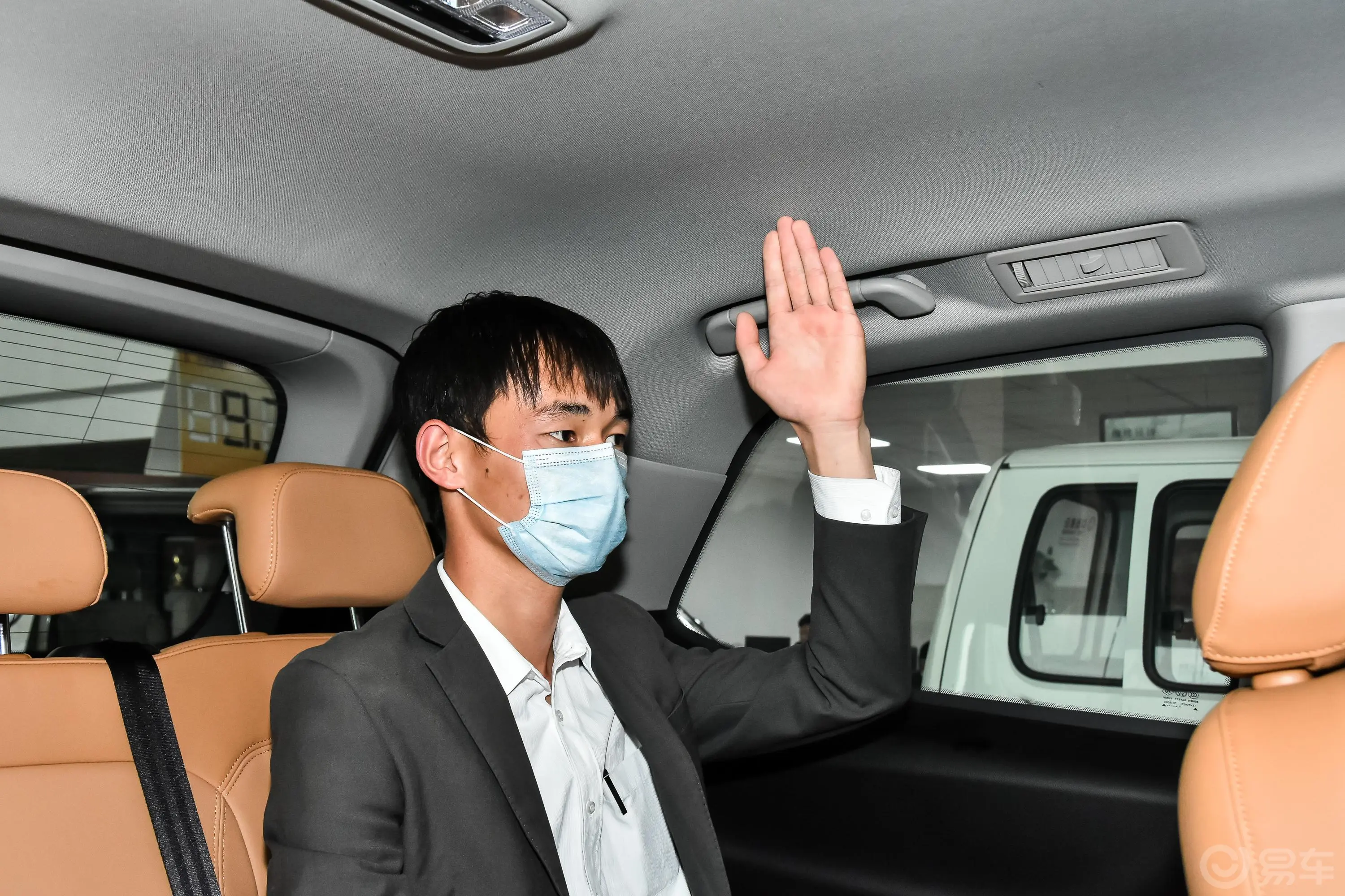 华颂72.0T 手自一体 行政版空间