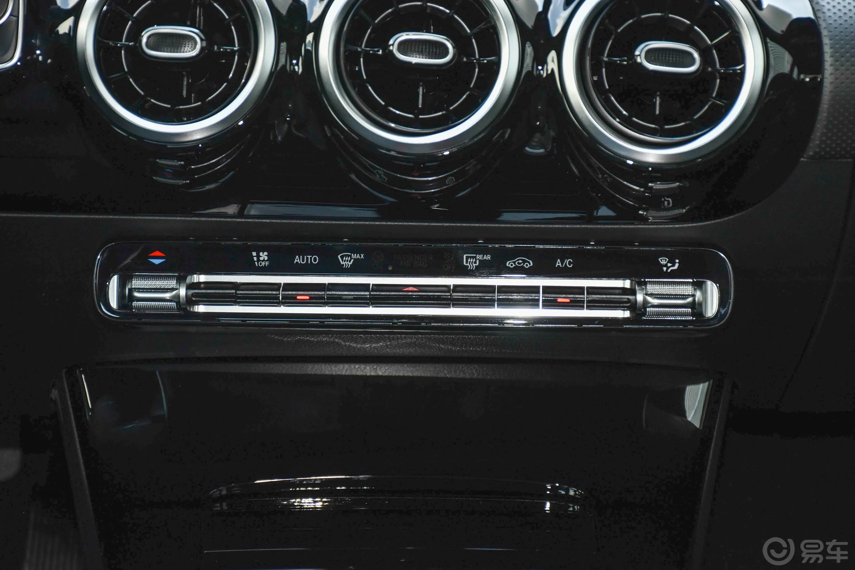 奔驰A级改款 A 180 L 运动轿车特殊配置空调