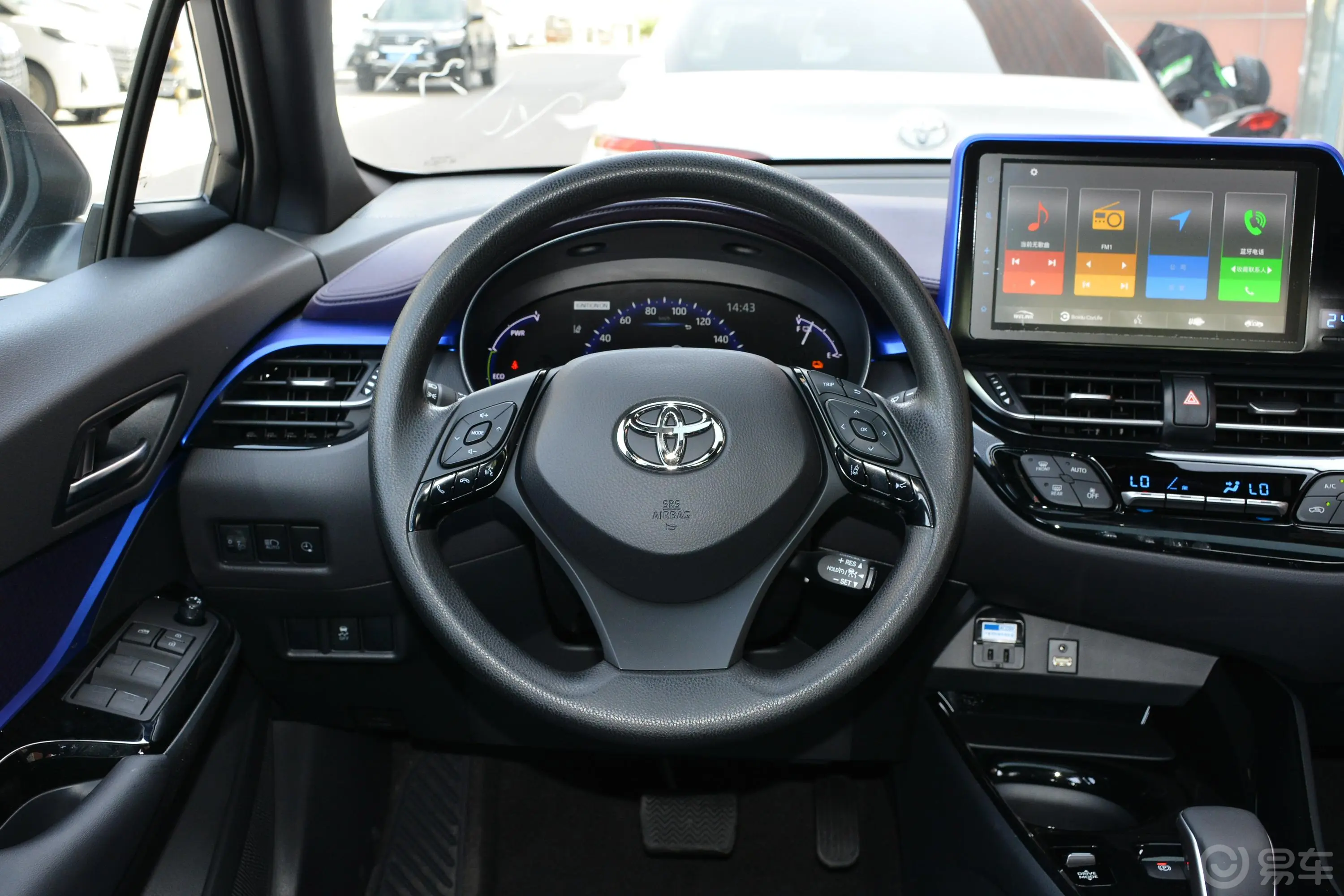 丰田C-HR EV豪华天窗版方向盘