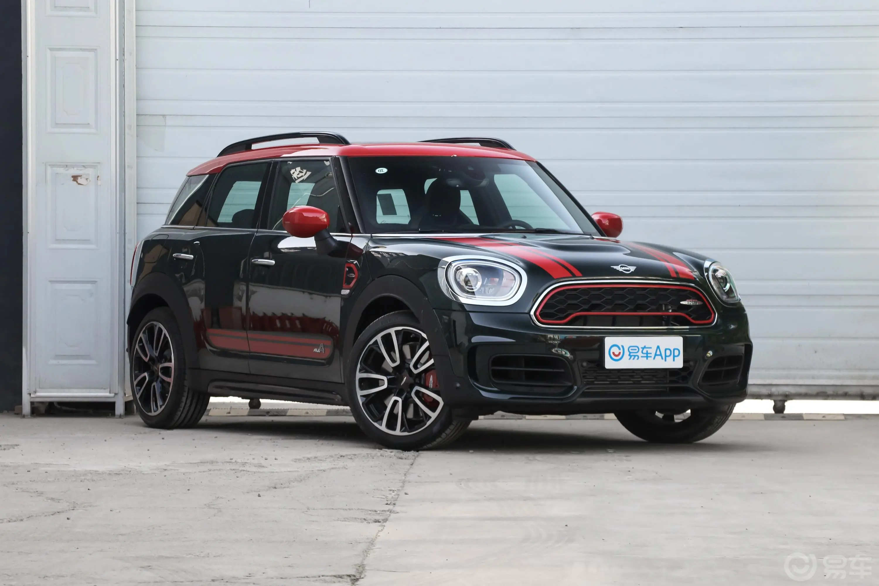 MINI JCW COUNTRYMAN2.0T ALL-IN侧前45度车头向右水平