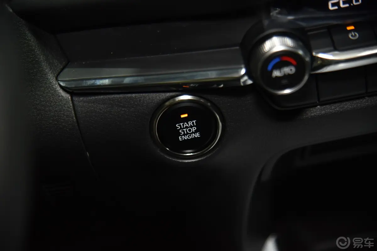 马自达CX-302.0L 手自一体 耀悦型钥匙孔或一键启动按键