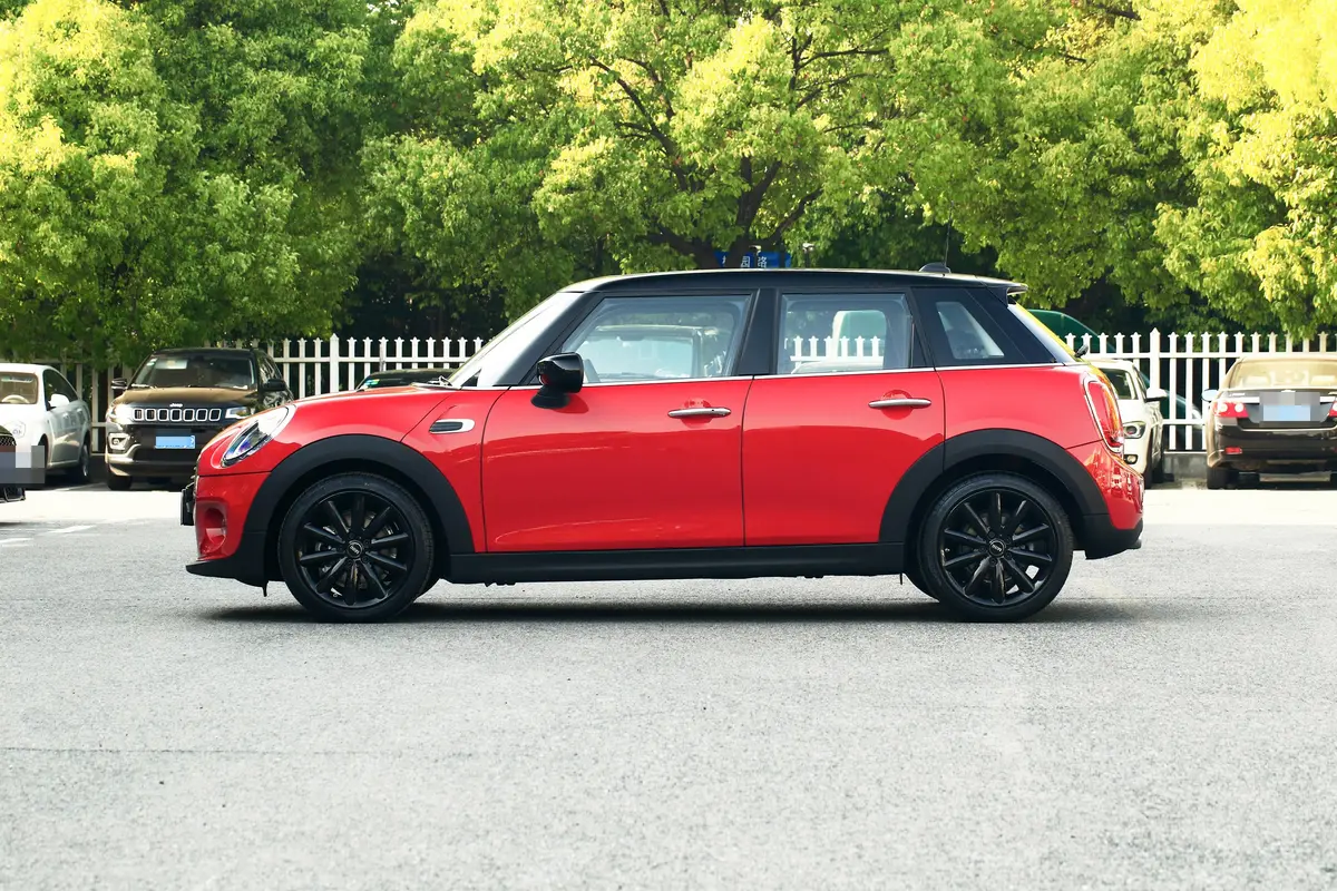 MINI1.5T COOPER 艺术家 五门版外观