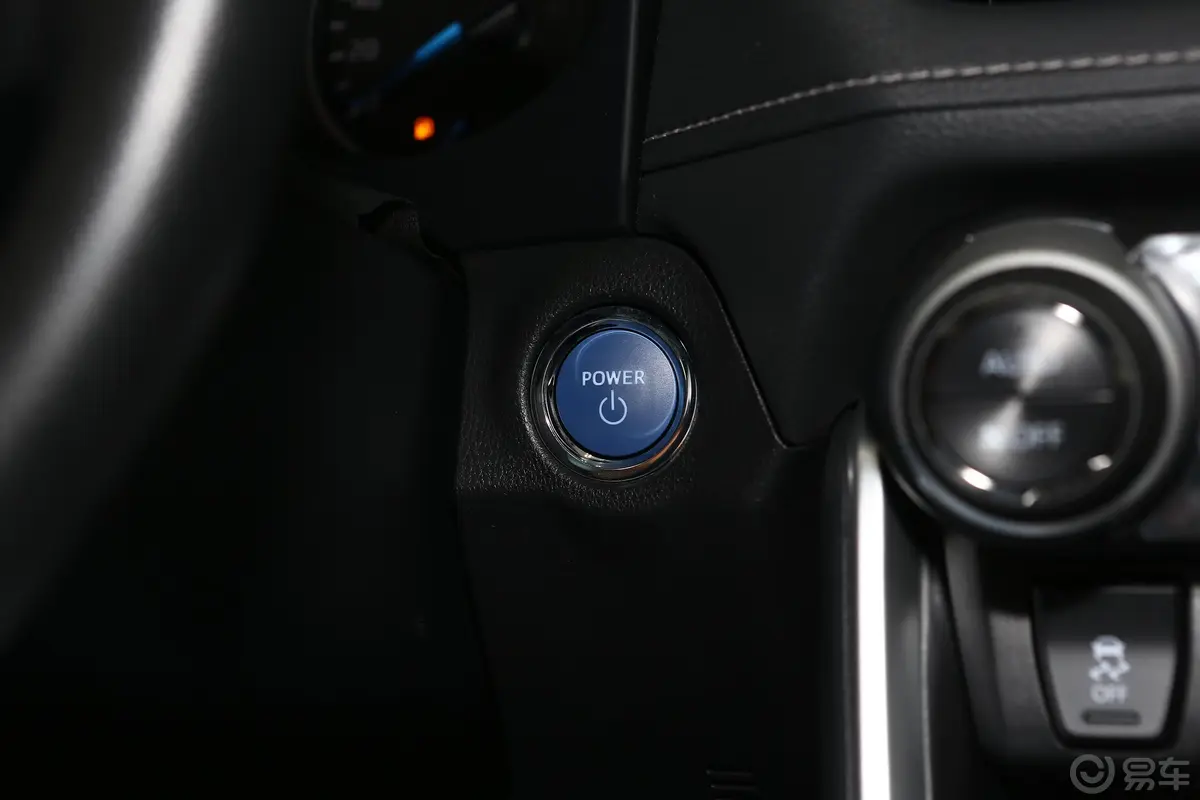 威兰达双擎 2.5L E-CVT 两驱 领先版钥匙孔或一键启动按键