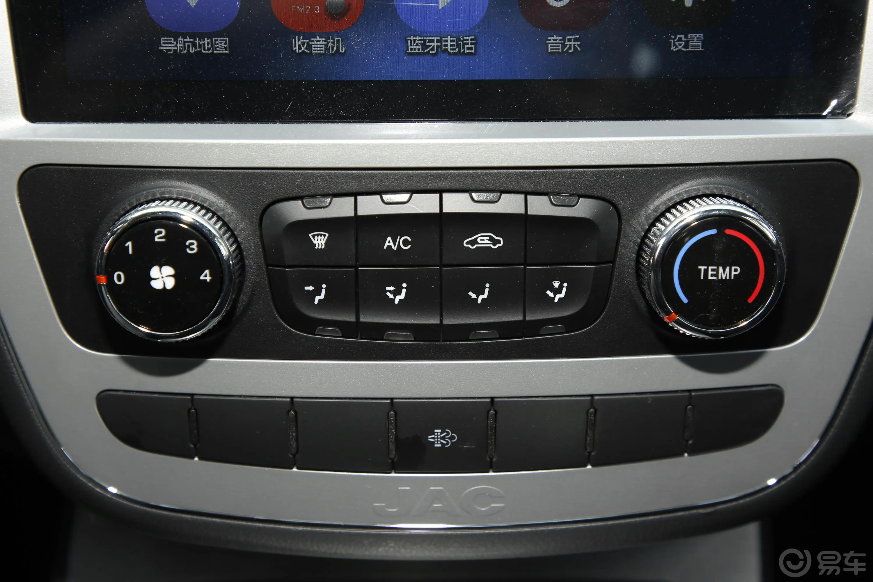 江淮T6长轴版 2.0CTI 手动 两驱 豪华版 柴油 国V空调