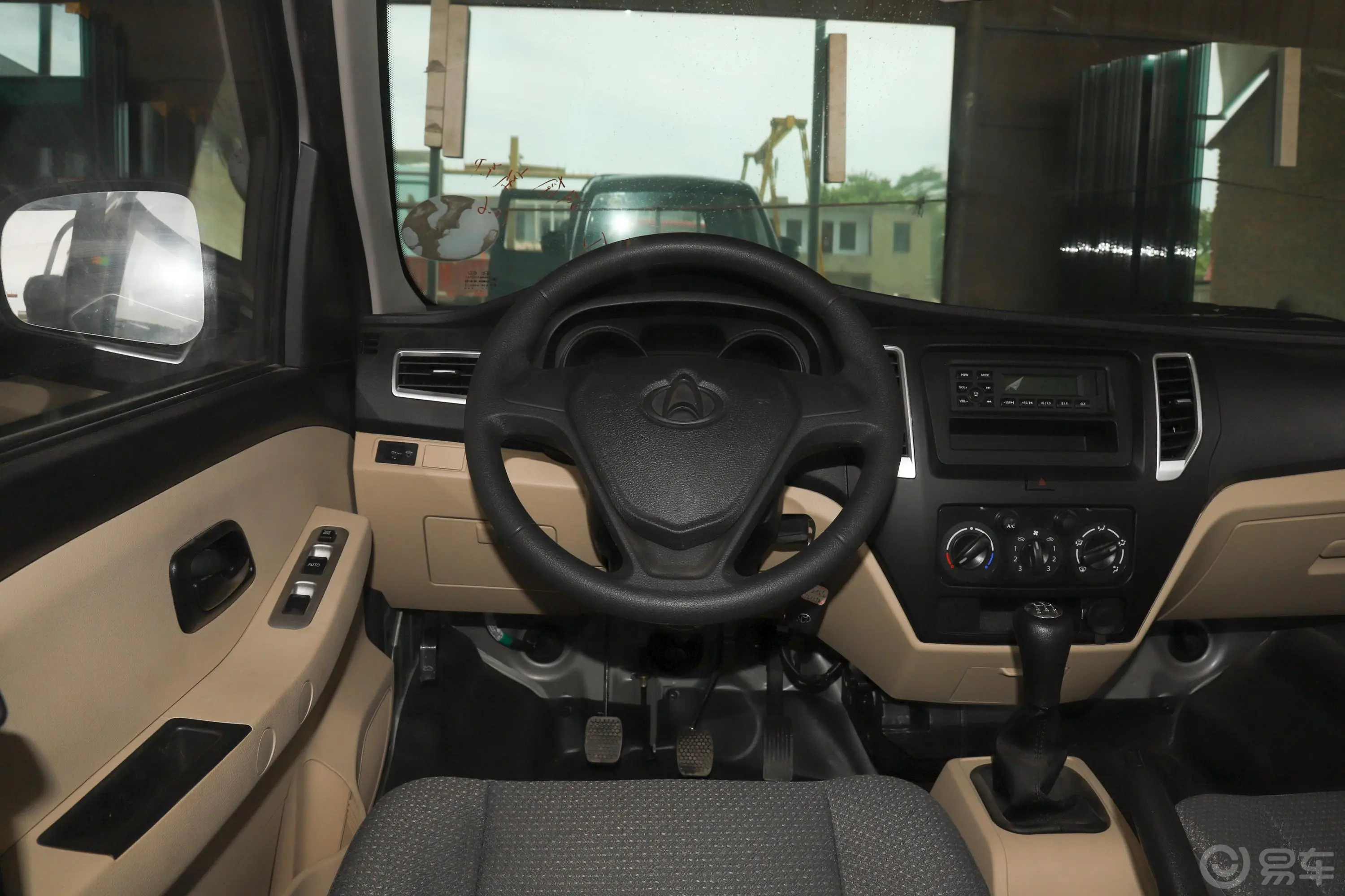 新豹T5载货汽车N1 1.5L 双排双后轮 标准版(5.64米长)SC1031NAS65 汽油 国Ⅵ驾驶位区域