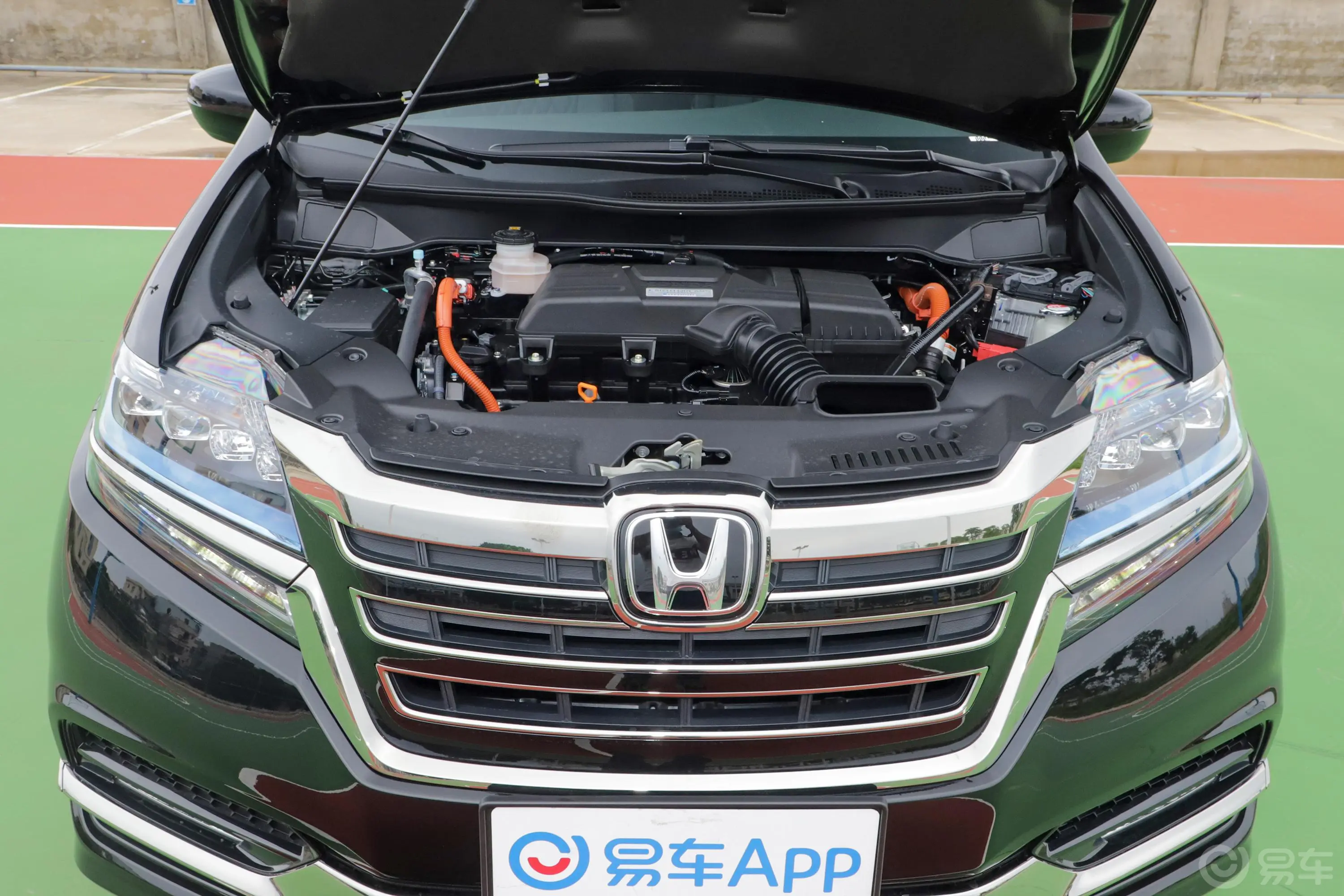 艾力绅锐·混动 2.0L E-CVT 豪华版外观