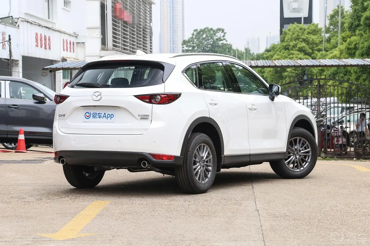 马自达CX-5改款 2.0L 手自一体 两驱 智尊型侧后45度车头向右水平