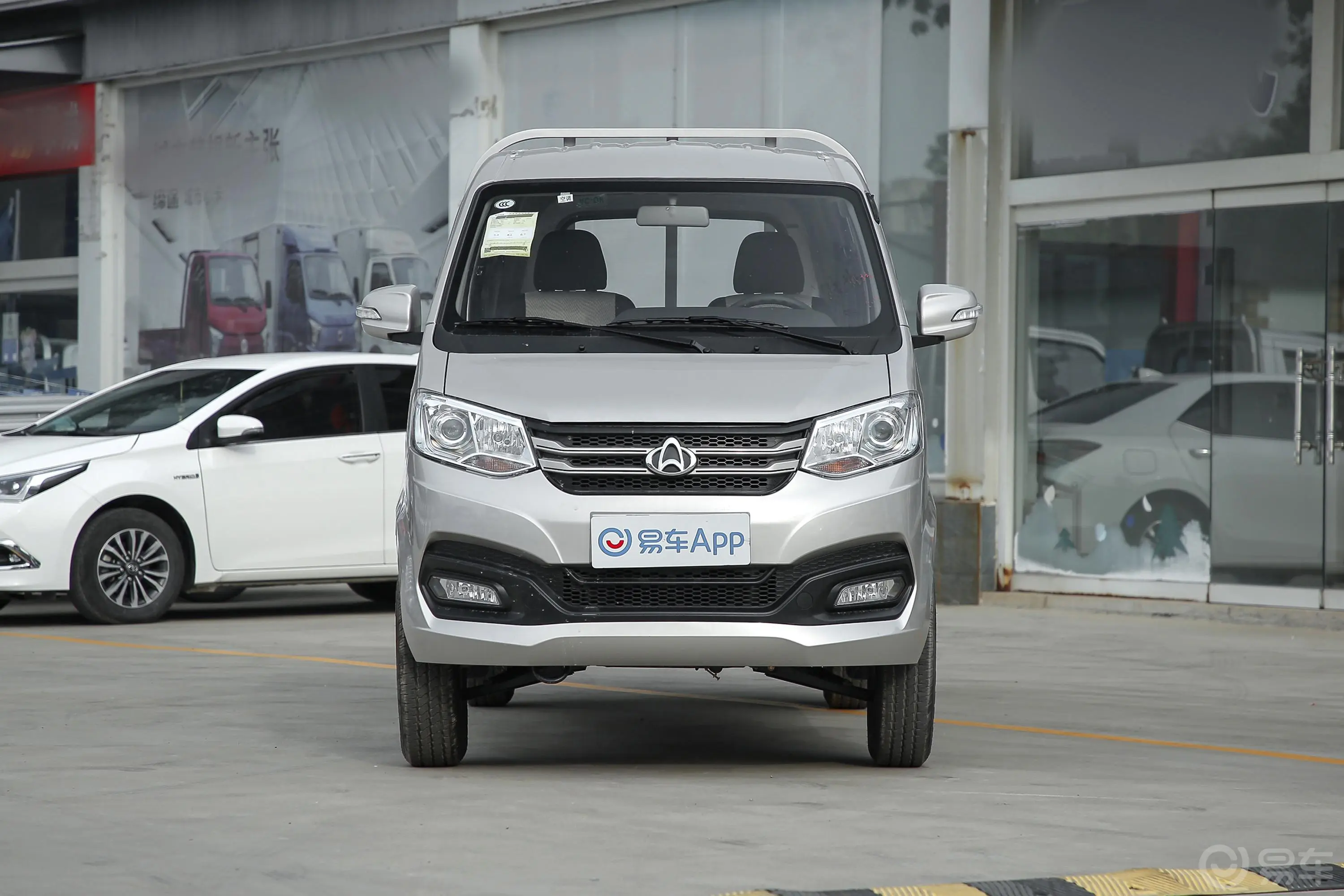 跨越王X1载货汽车N1 1.2L 双排单后轮 标准版 SC1031XAS6B1 汽油 国VI正前水平