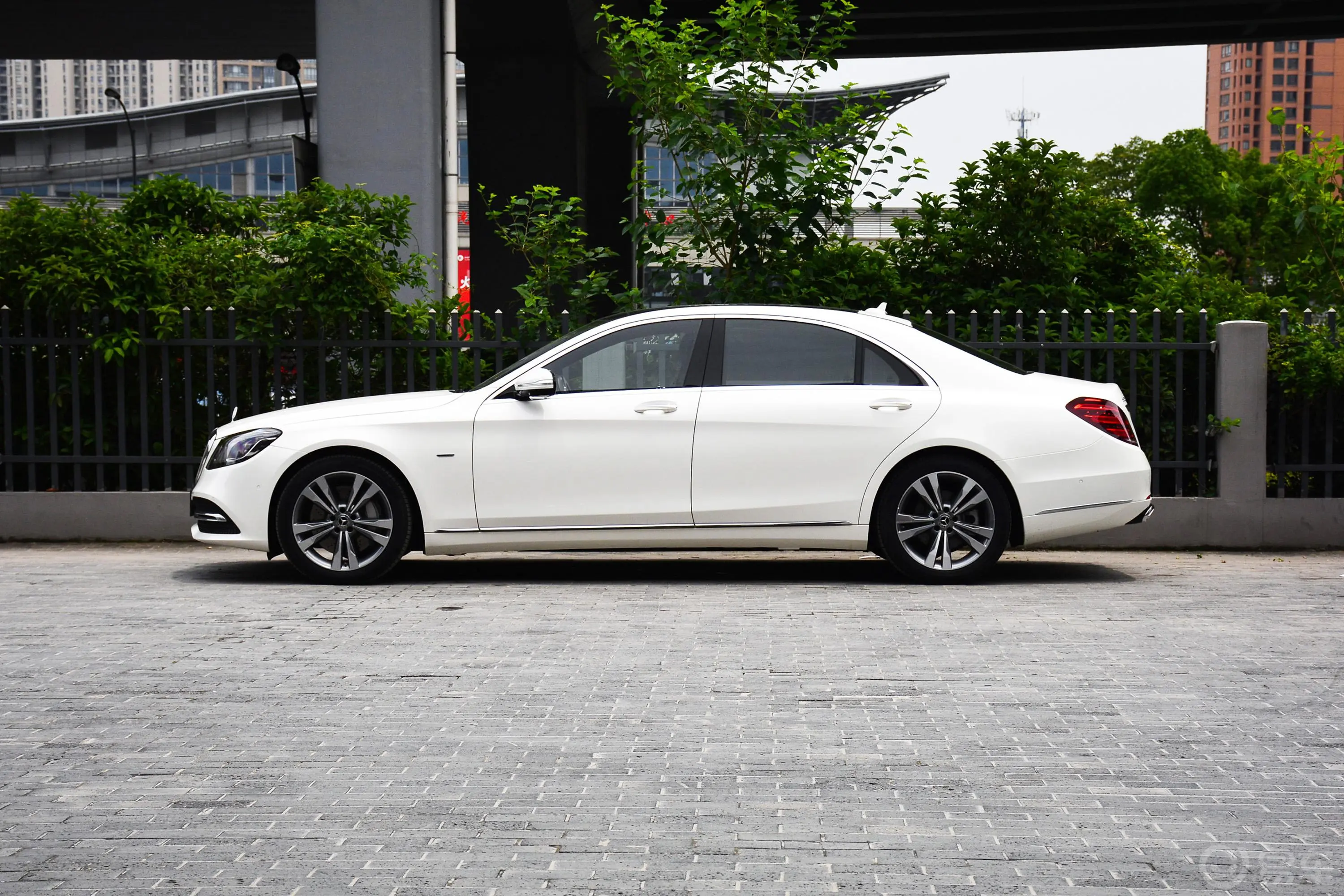 奔驰S级S 350 L 尊享型 臻藏版外观