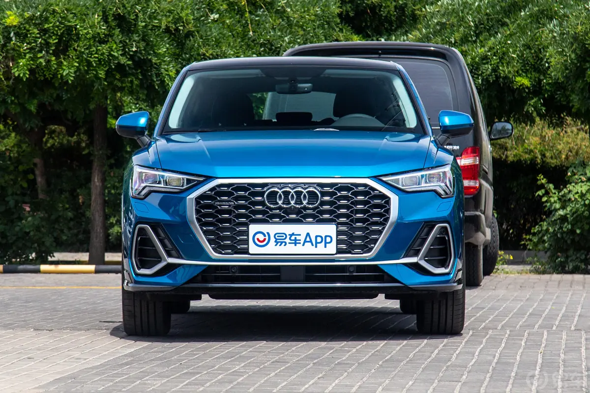 奥迪Q3 Sportback45 TFSI quattro 定制尊享版正前水平