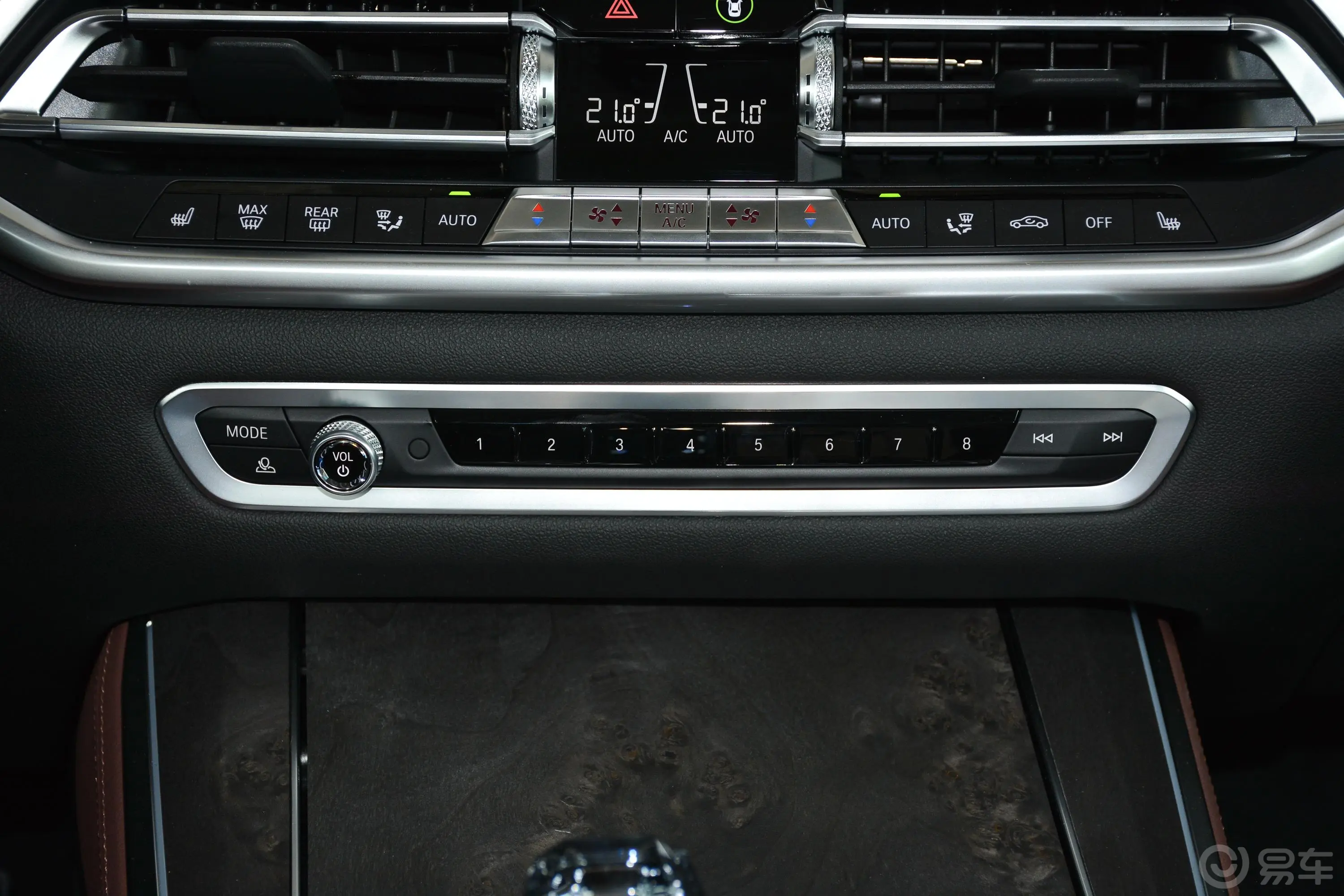 宝马X5(进口)xDrive30i X设计套装内饰