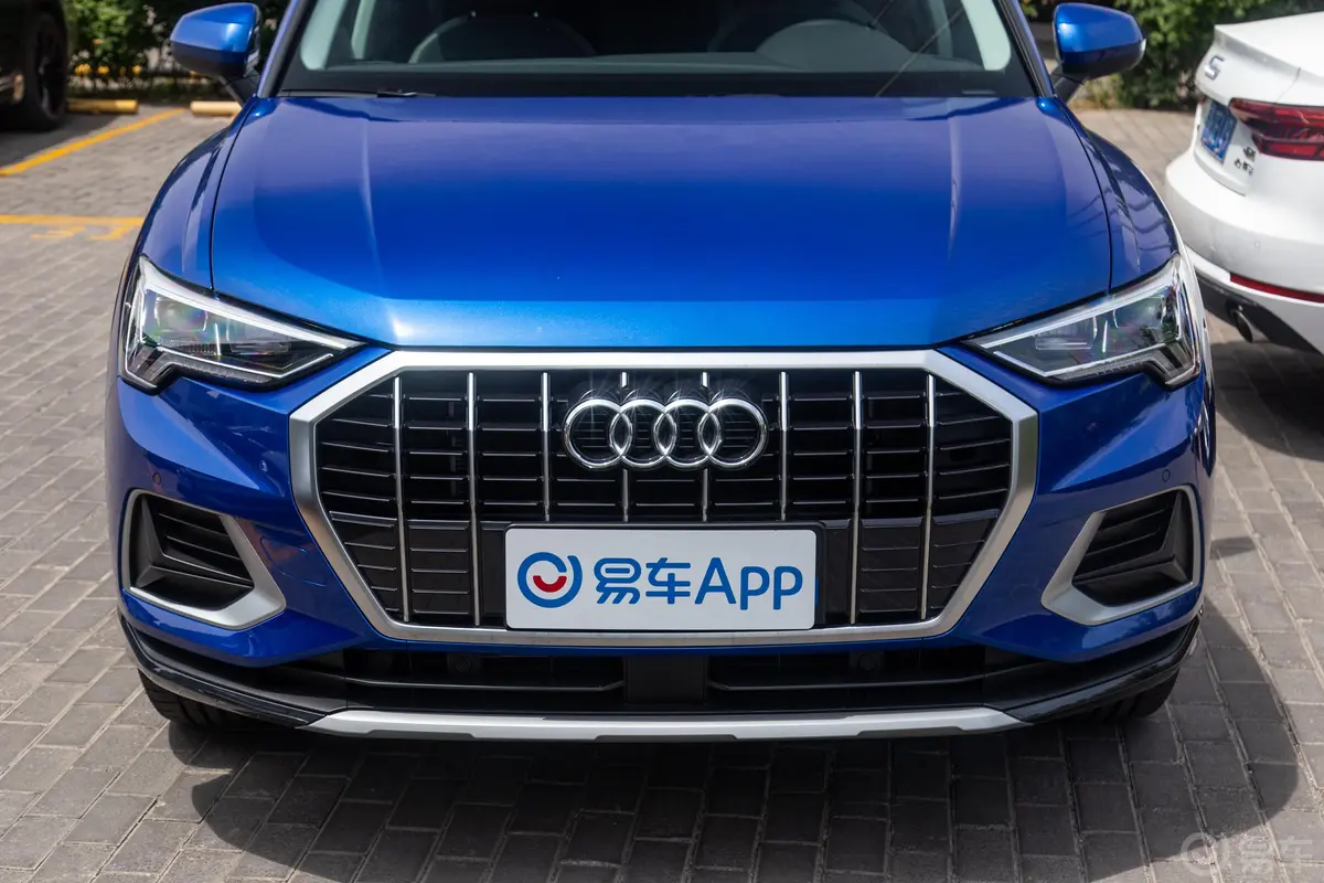 奥迪Q335 TFSI 进取致雅型外观