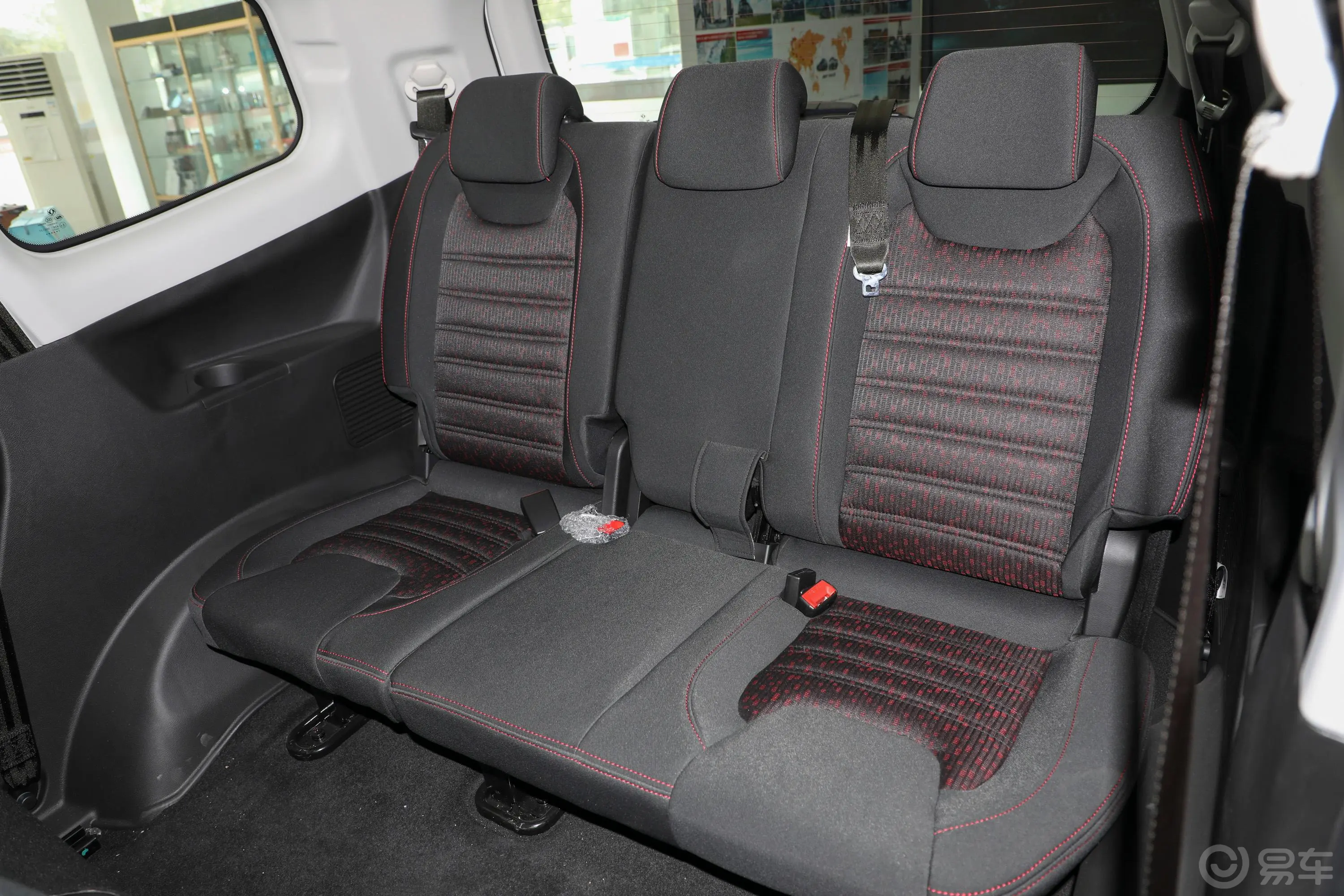 风行SX61.6L 手动 舒适版 国VI第三排座椅