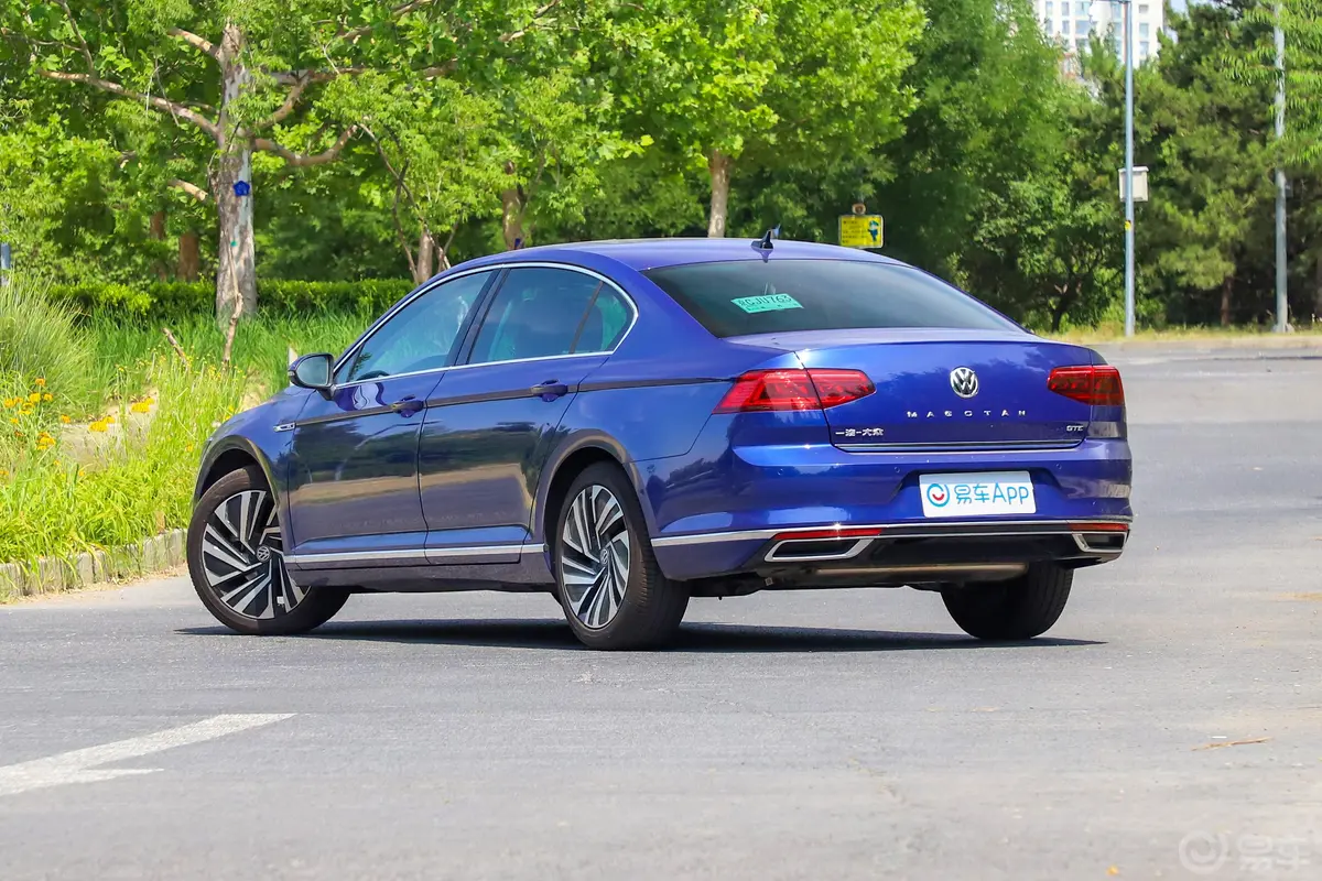 迈腾GTE 插电混动1.4T 双离合 尊贵型外观