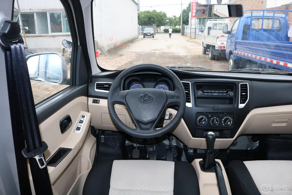 新豹T3载货汽车N1 1.2L 双排单后轮 标准版 SC1031TMS62 汽油 国VI驾驶位区域