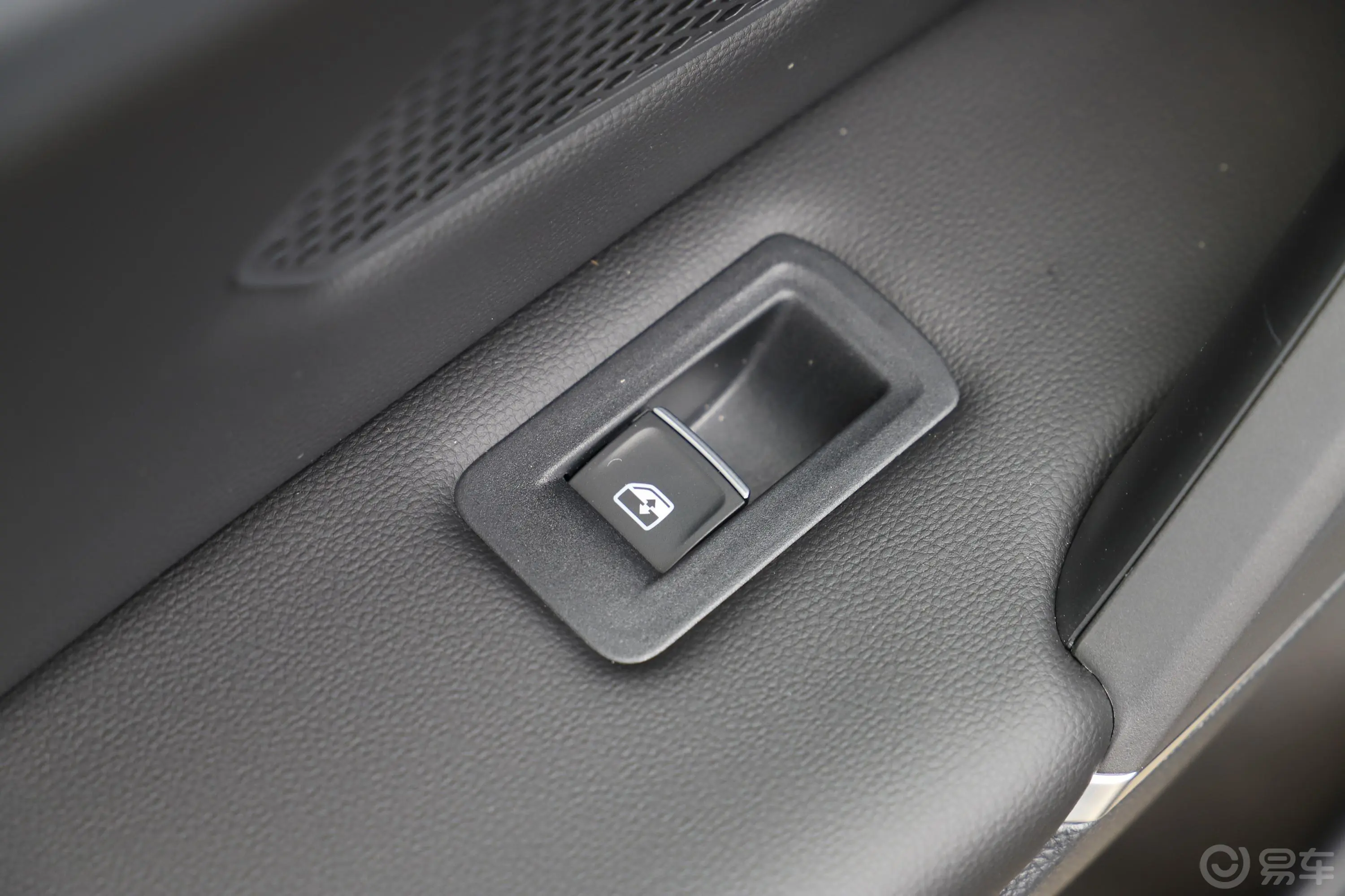 探岳GTE 插电混动改款 1.4T 双离合 豪华型后车窗调节
