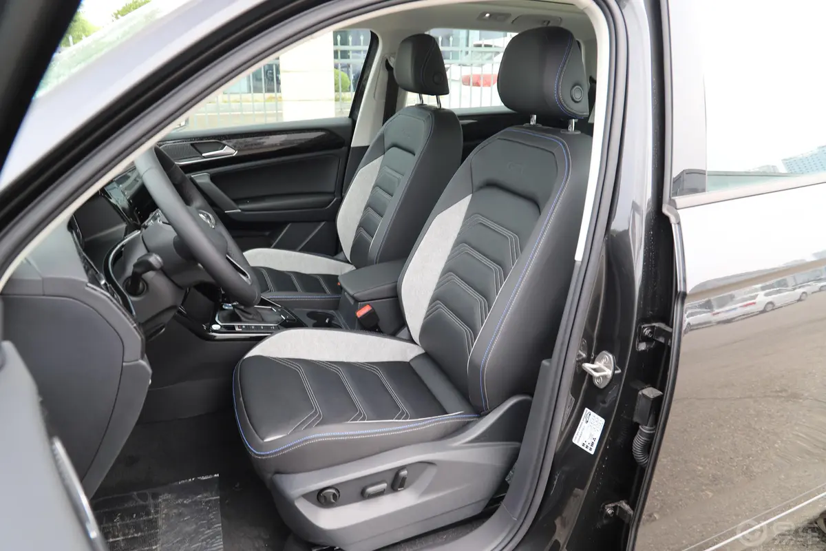 探岳GTE 插电混动改款 1.4T 双离合 豪华型驾驶员座椅