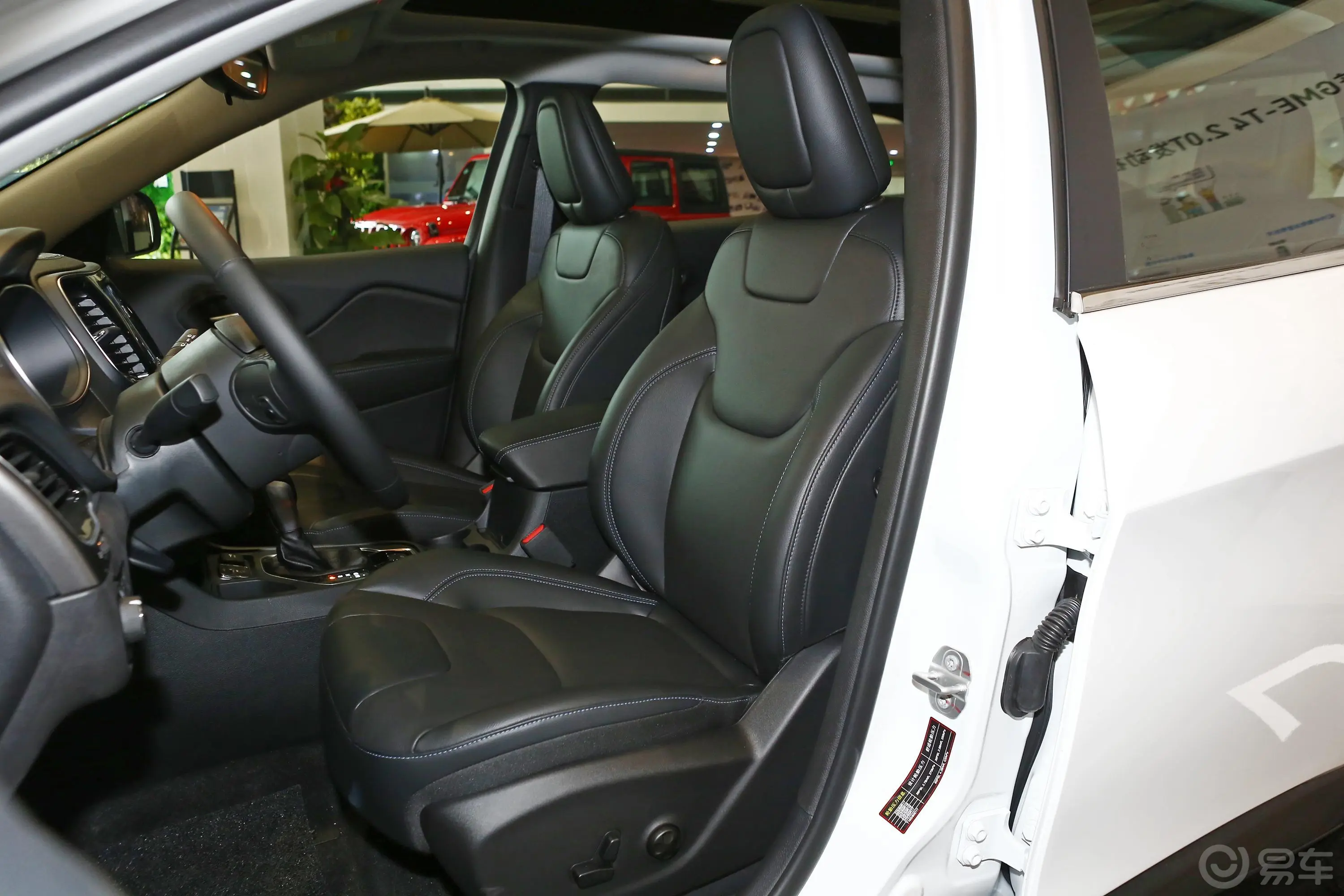 自由光2.0L 两驱 安全升级版驾驶员座椅