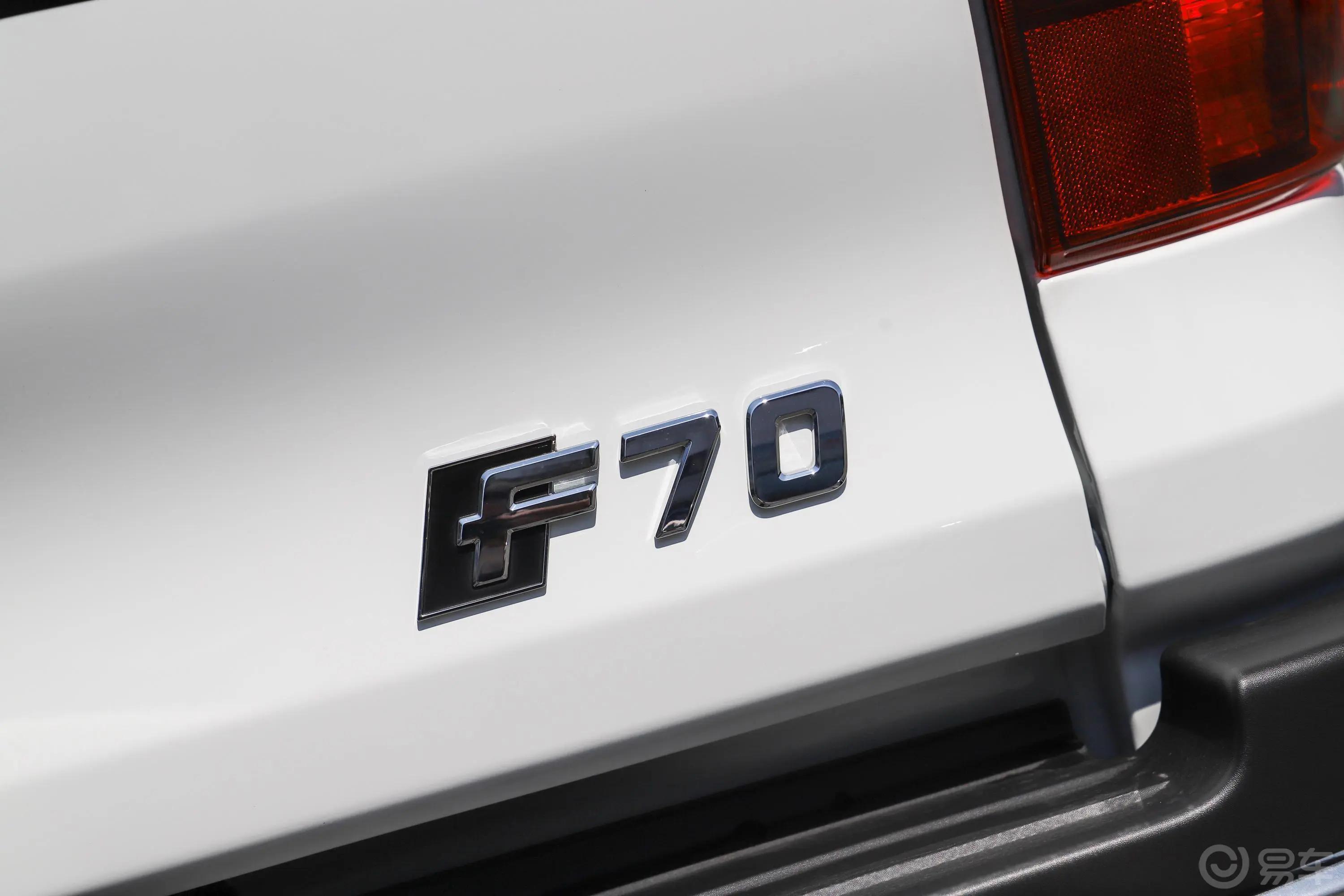 凯程F702.5T 四驱 标轴 行政版 柴油 国VI外观