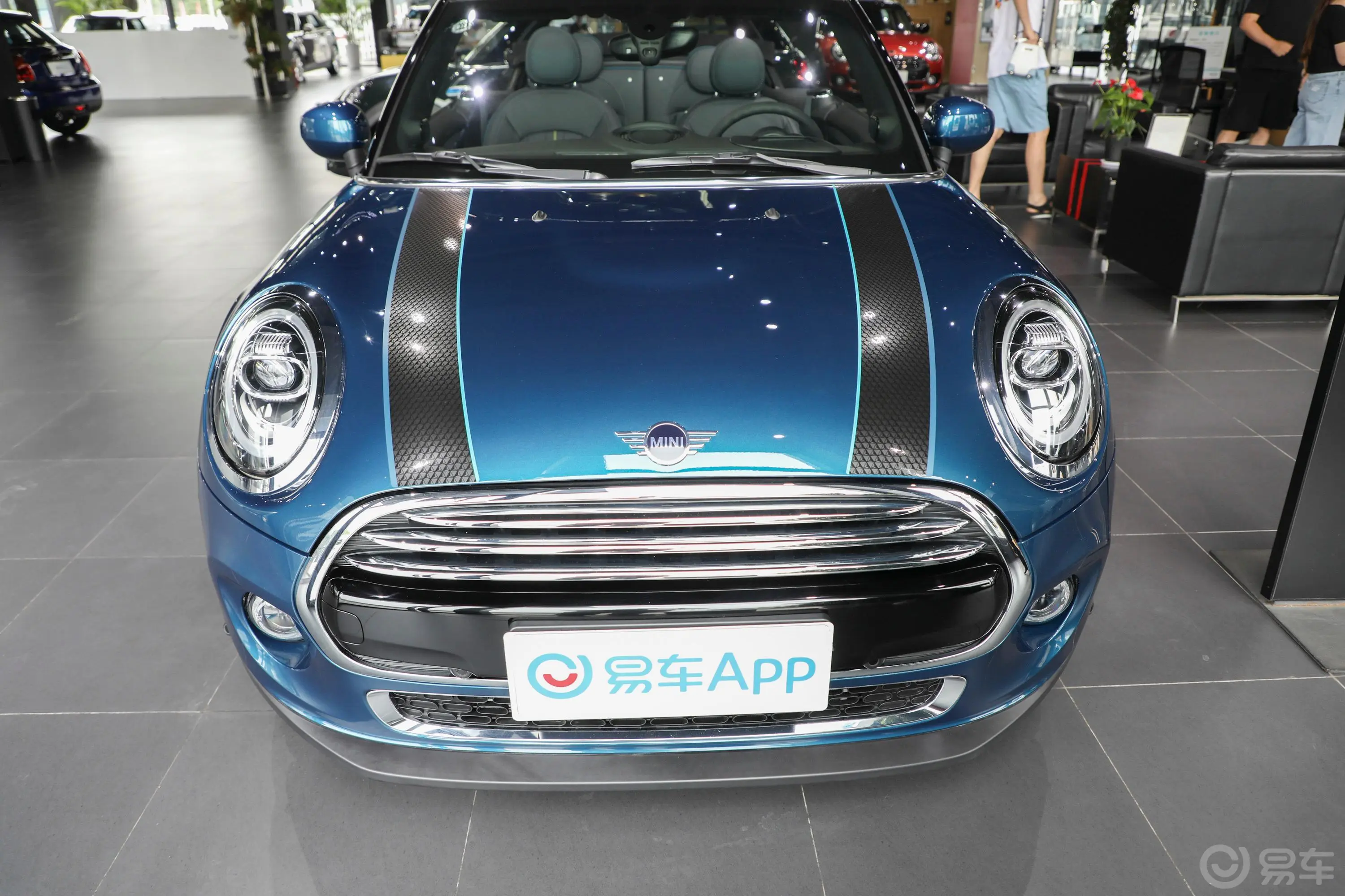 MINI CABRIO1.5T COOPER CABRIO Sidewalk外观