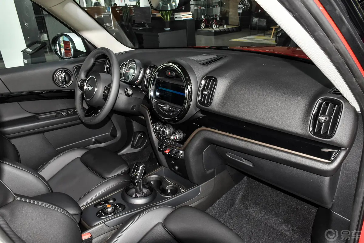 MINI COUNTRYMAN1.5T COOPER ALL4内饰全景副驾驶员方向