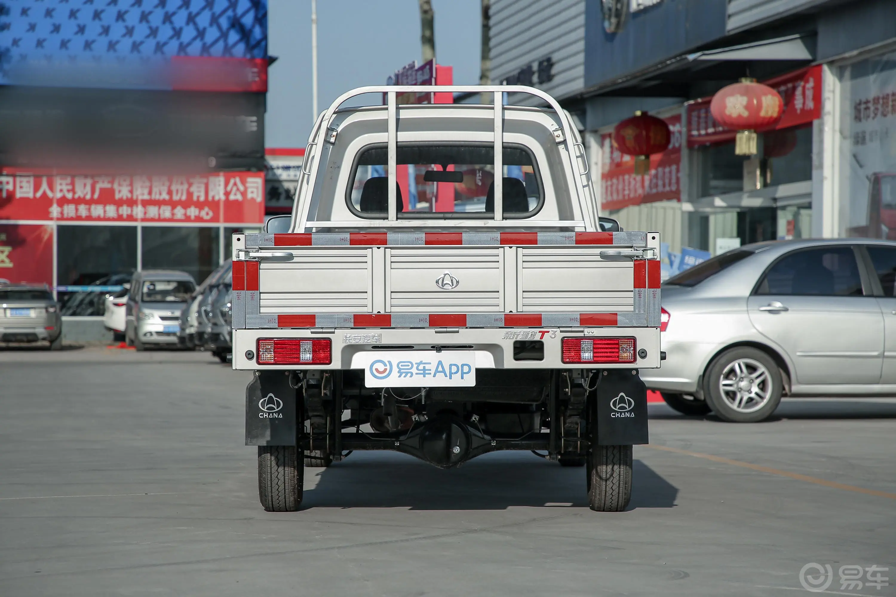 新豹T3载货汽车N1 1.5L 双排单后轮 舒适版 SC1031TFS6A1 汽油 国VI正后水平