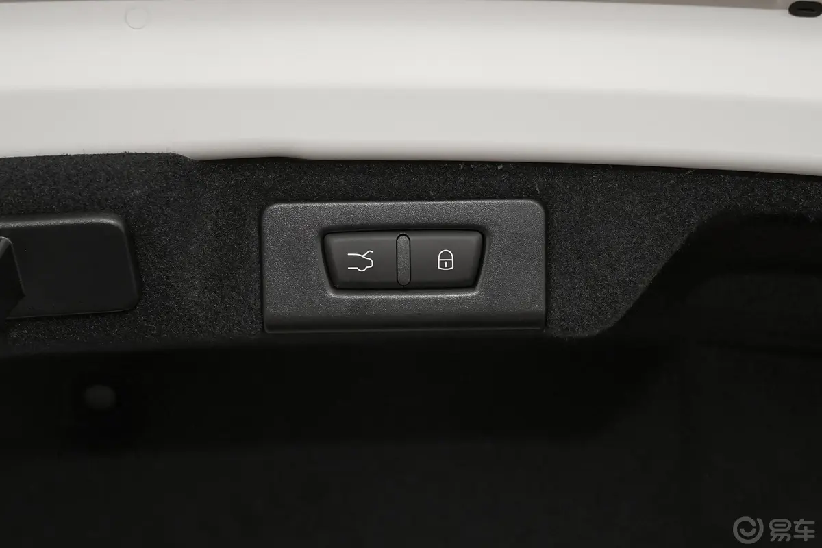Quattroporte350Hp 标准版 国VI电动尾门按键（手动扶手）