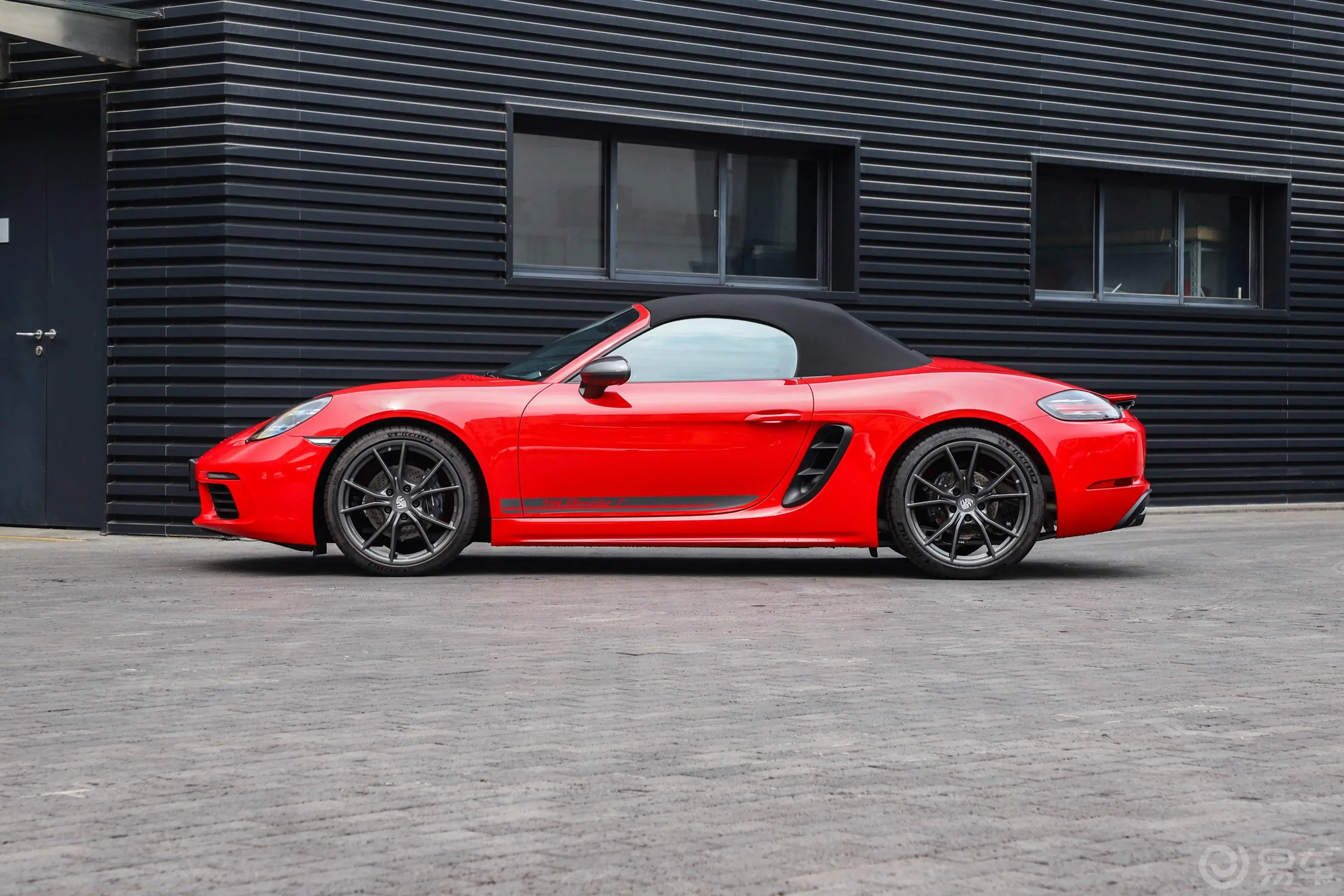 保时捷718Boxster T 2.0T外观