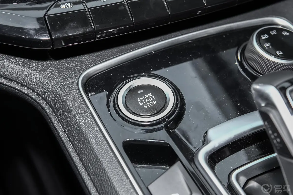驭胜S3502.0T 手自一体 四驱 舒适版 5座 柴油 国VI钥匙孔或一键启动按键