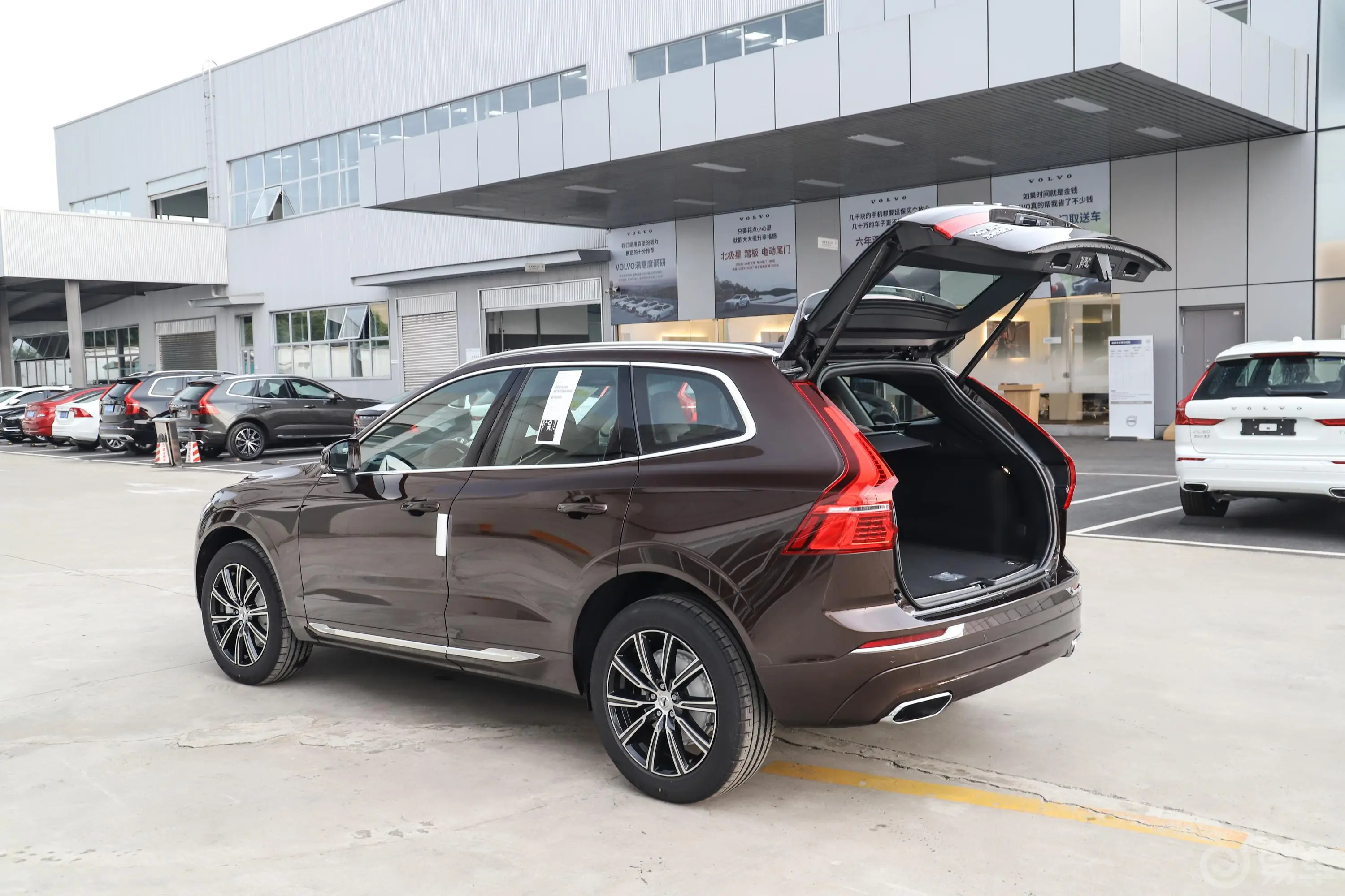 沃尔沃XC60T5 四驱 智远豪华版空间