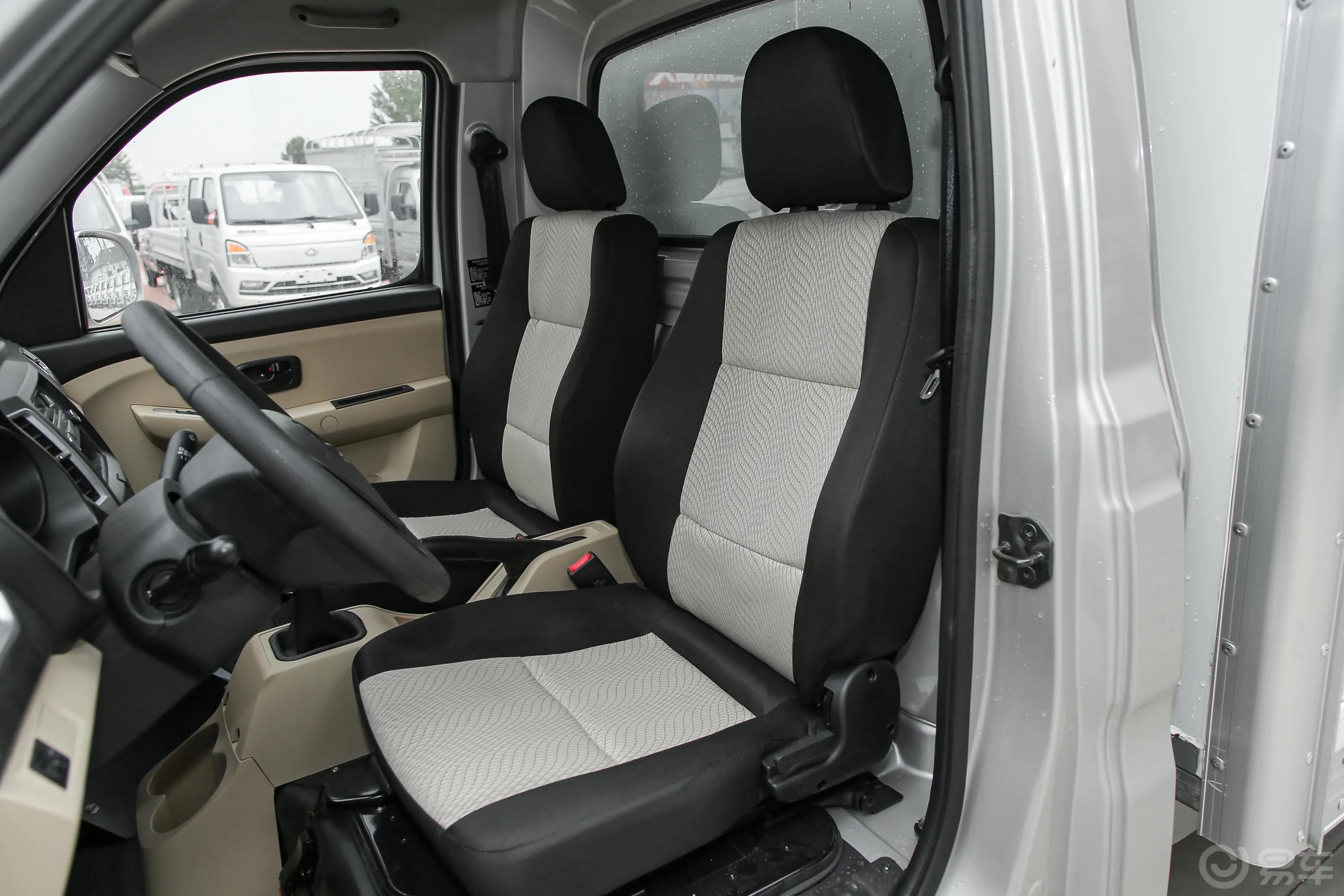 新豹T3厢式运输车N1 1.5L 单排单后轮 标准版（4.75米） SC5031XXYTMD6A1 汽油 国VI驾驶员座椅