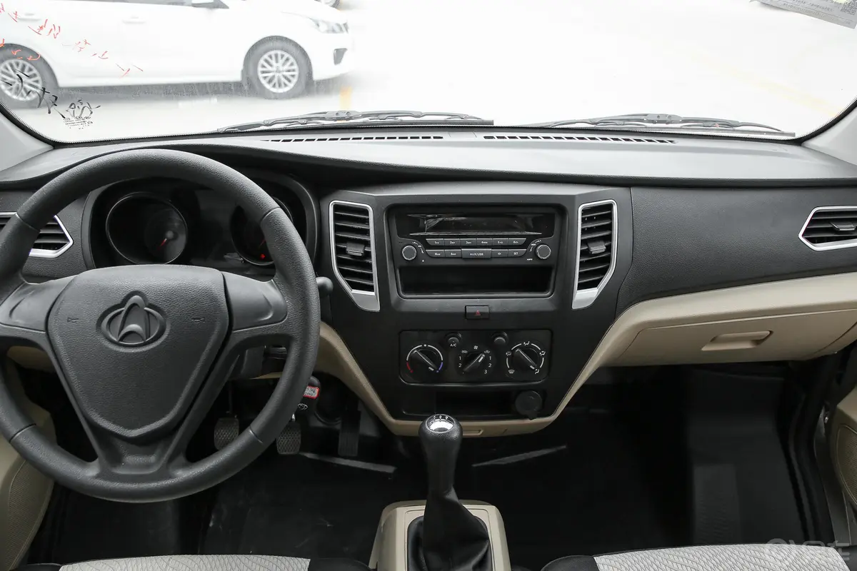新豹T3厢式运输车N1 1.5L 单排单后轮 标准版（4.75米） SC5031XXYTMD6A1 汽油 国VI车窗调节整体