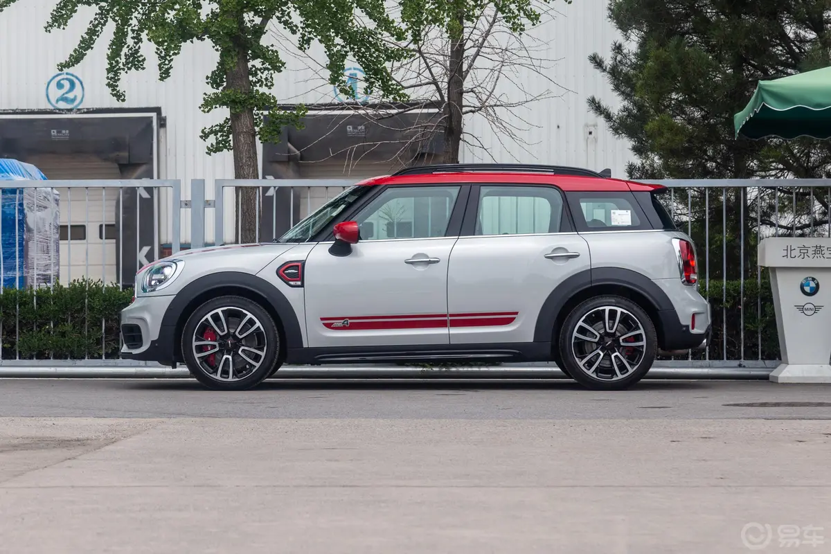 MINI JCW COUNTRYMAN2.0T ALL-IN外观