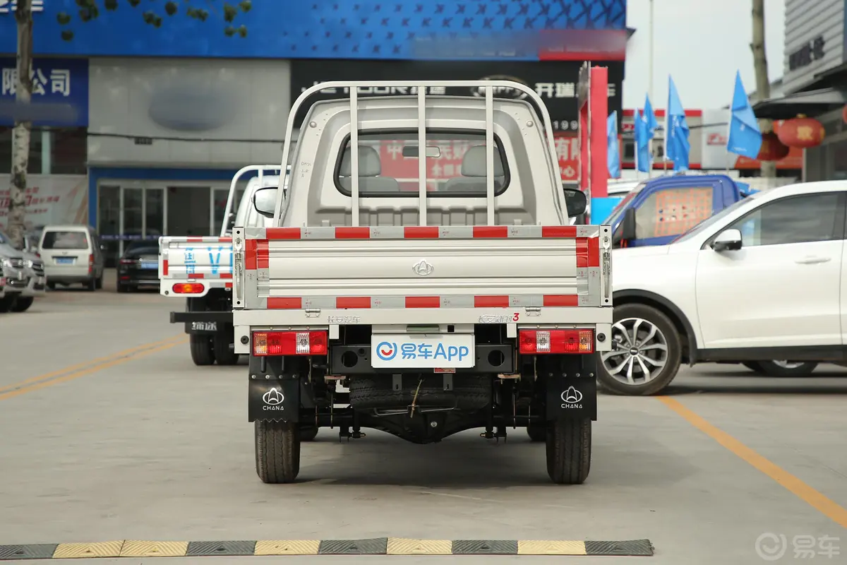 新豹T5载货汽车N1 1.5L 单排单后轮 标准版(5.3米长)SC1031NGD62 汽油 国Ⅵ正后水平
