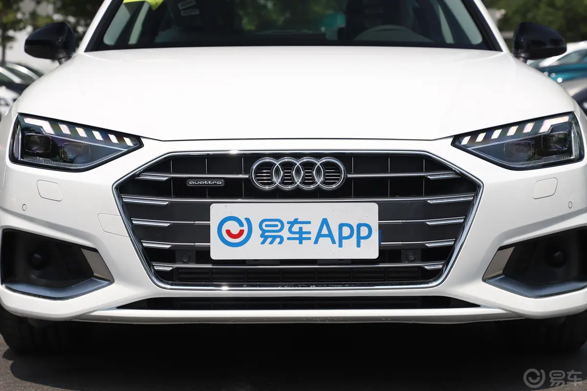 奥迪A4L45 TFSI quattro 臻选致雅型外观