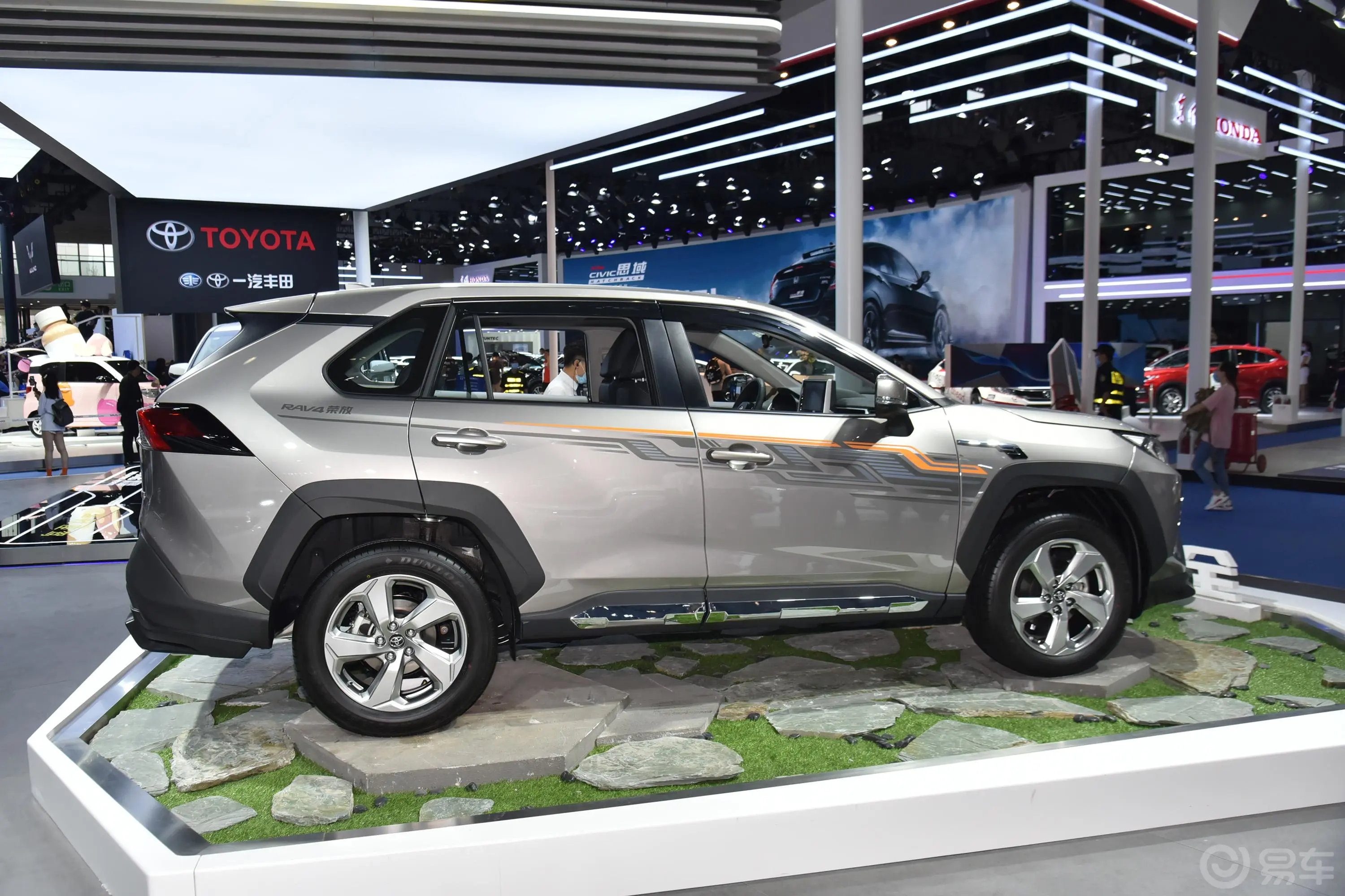 RAV4荣放