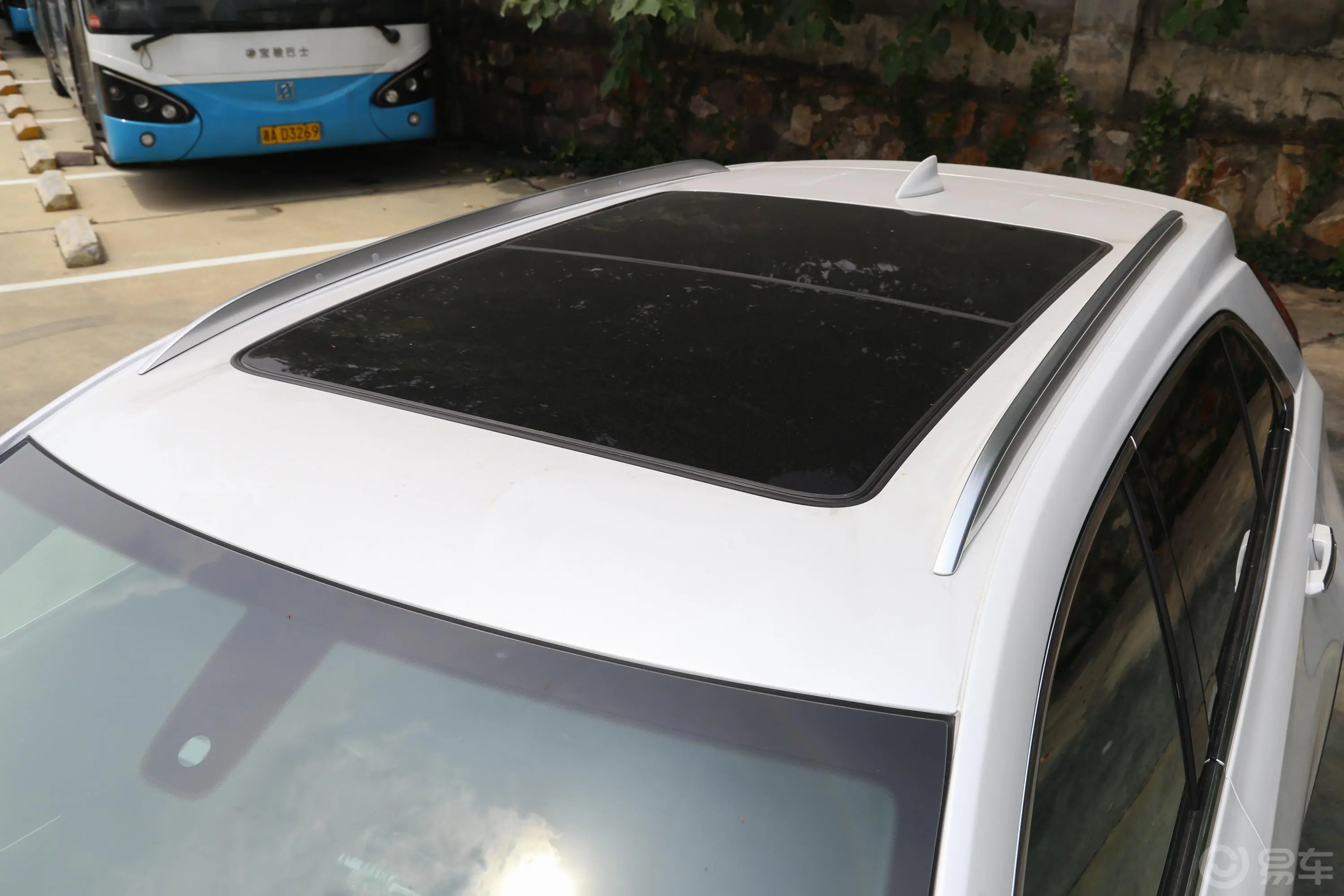 凯迪拉克XT4改款 28T 两驱 技术型天窗