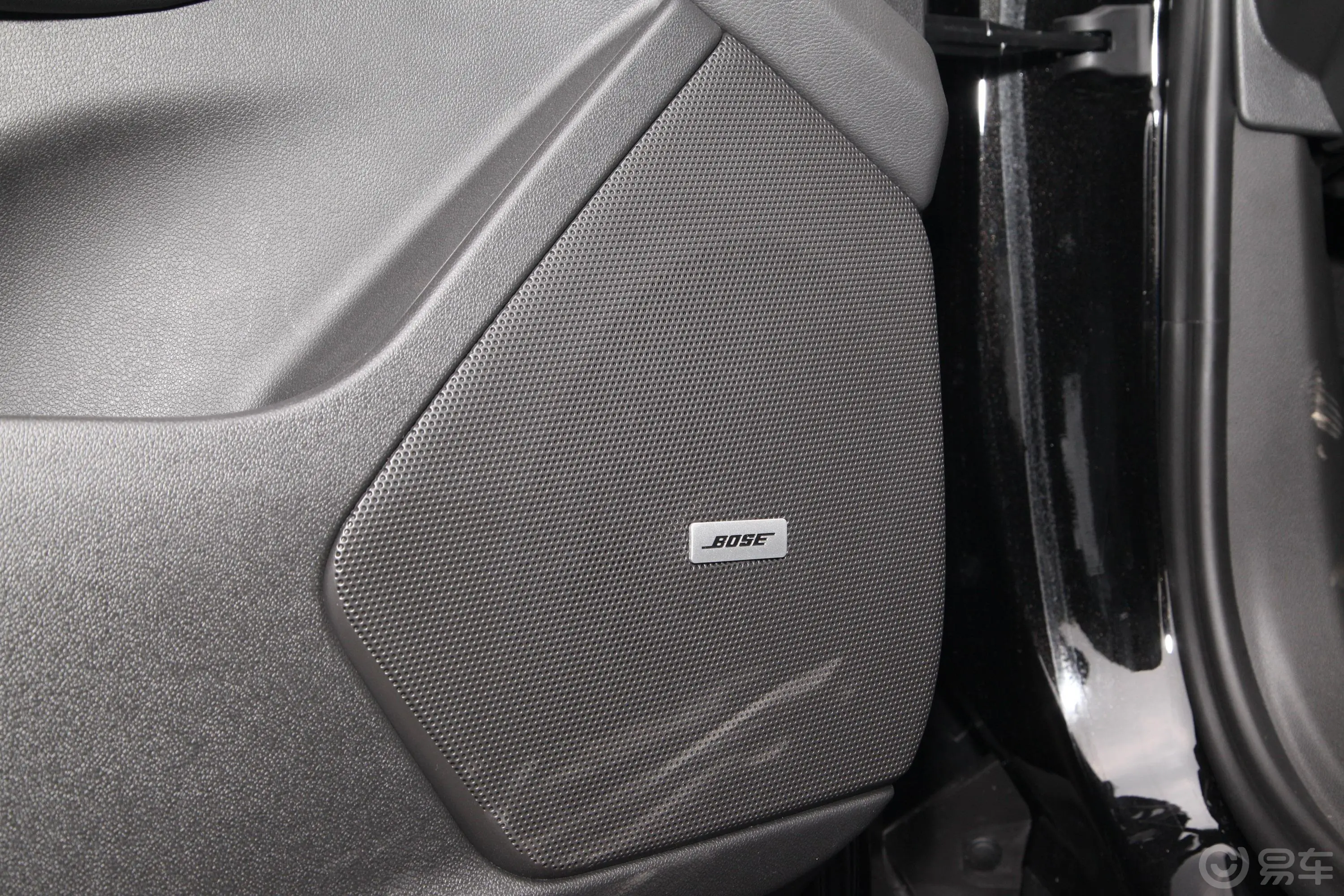凯迪拉克XT6改款 28T 四驱 豪华型 7座音响和品牌