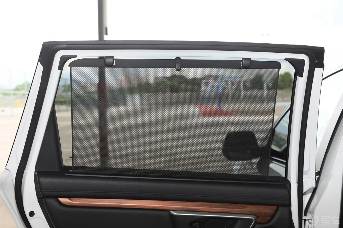 本田CR-V锐·混动 2.0L 四驱 净享版后风挡遮阳帘
