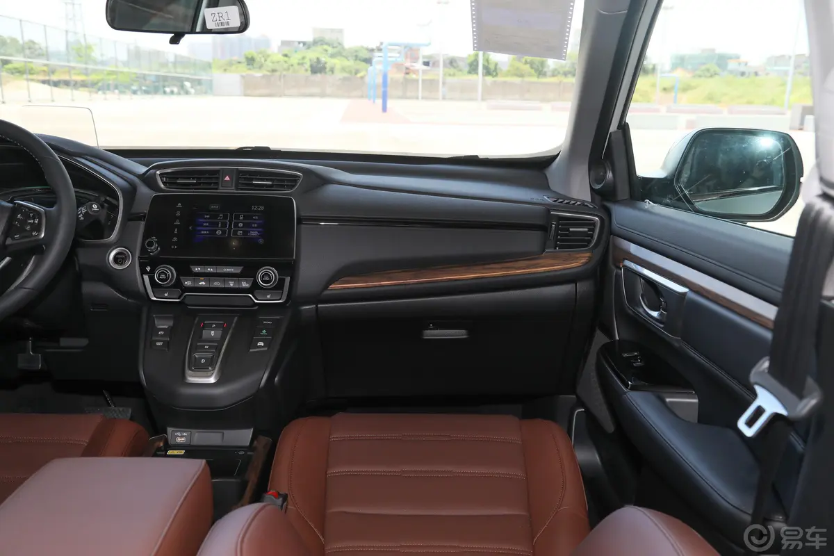 本田CR-V锐·混动 2.0L 四驱 净享版副驾驶位区域