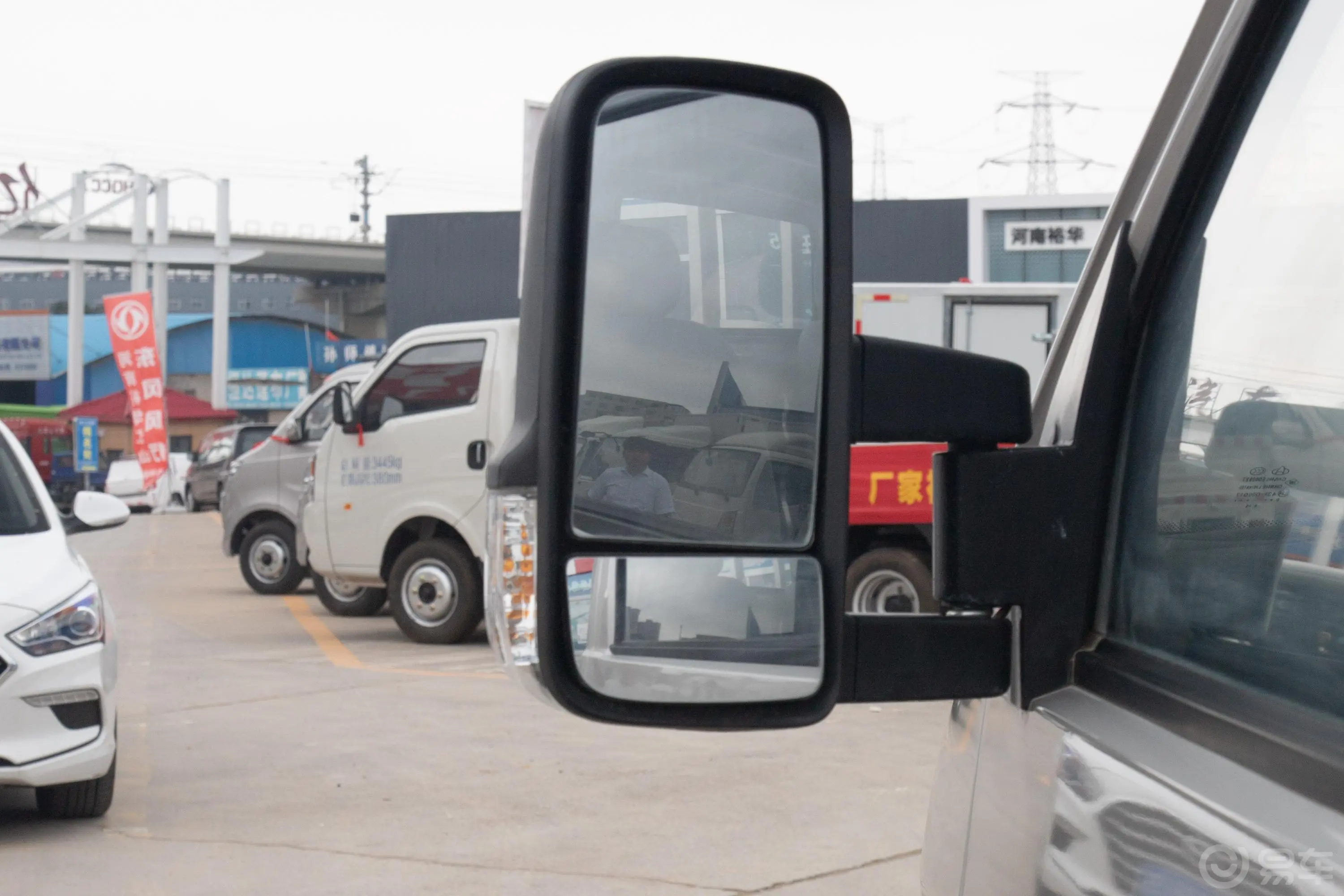 跨越王X5载货汽车N2 2.3T 单排双后轮 舒适版 SC1040FRD52 柴油 国V后视镜镜面