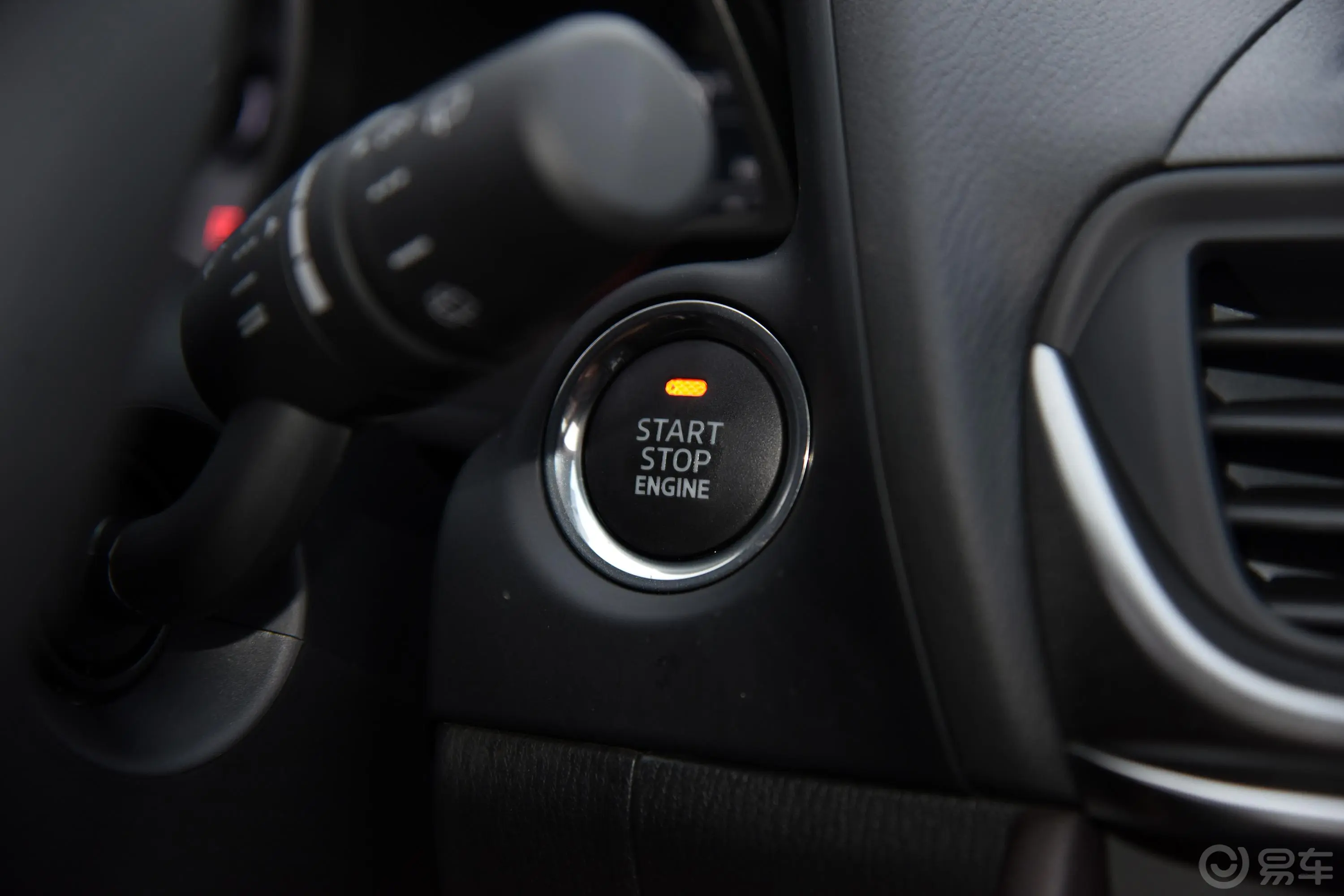 马自达CX-42.0L 手自一体 两驱 蓝天品位版钥匙孔或一键启动按键