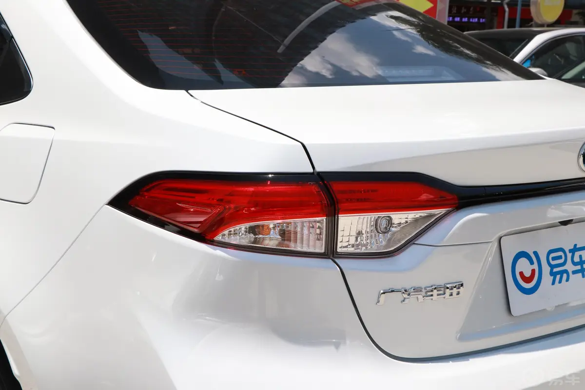雷凌双擎 1.8L E-CVT 尊享版外观