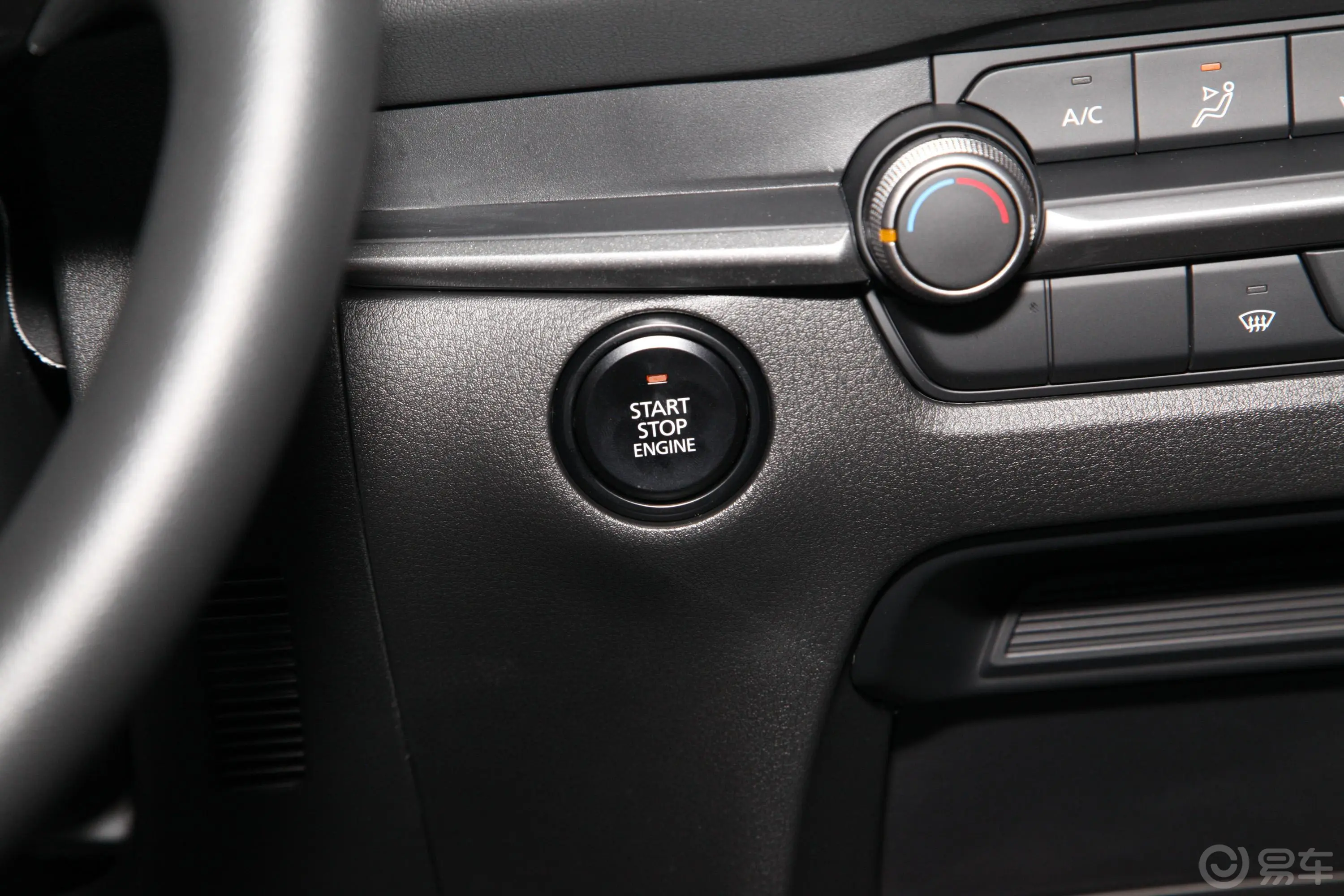 马自达CX-302.0L 手动 尚悦型钥匙孔或一键启动按键