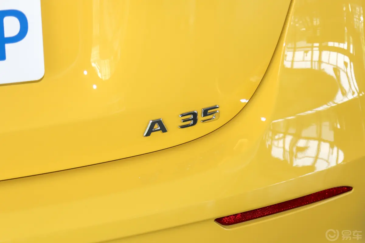 奔驰A级 AMG(进口)AMG A 35 4MATIC 先型特别版外观